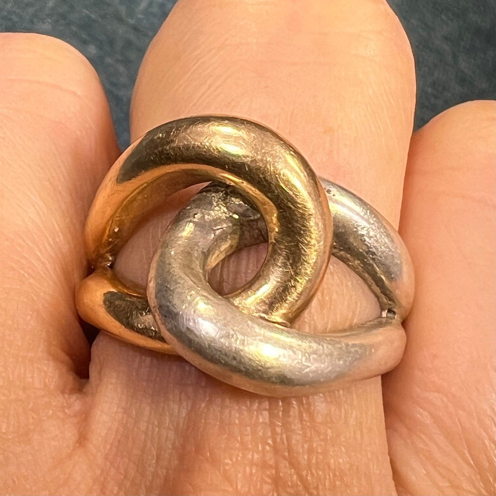 14k Yellow Gold + Silver Love Knot Ring. 7.5g + 14mm Designer