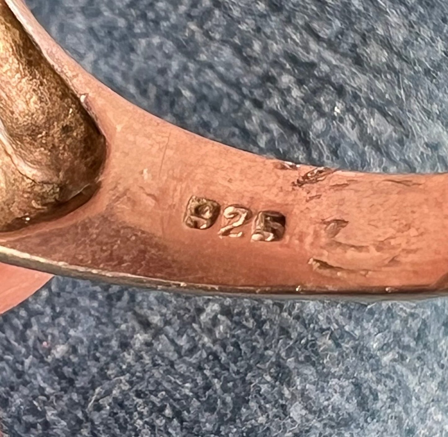 14k Yellow Gold + Silver Love Knot Ring. 7.5g + 14mm Designer