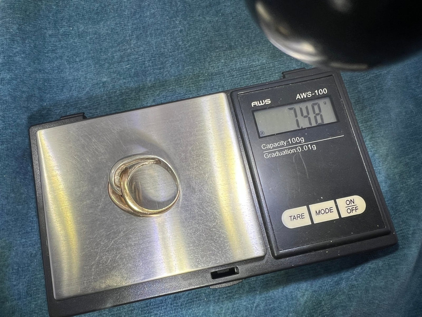 14k Yellow Gold + Silver Love Knot Ring. 7.5g + 14mm Designer