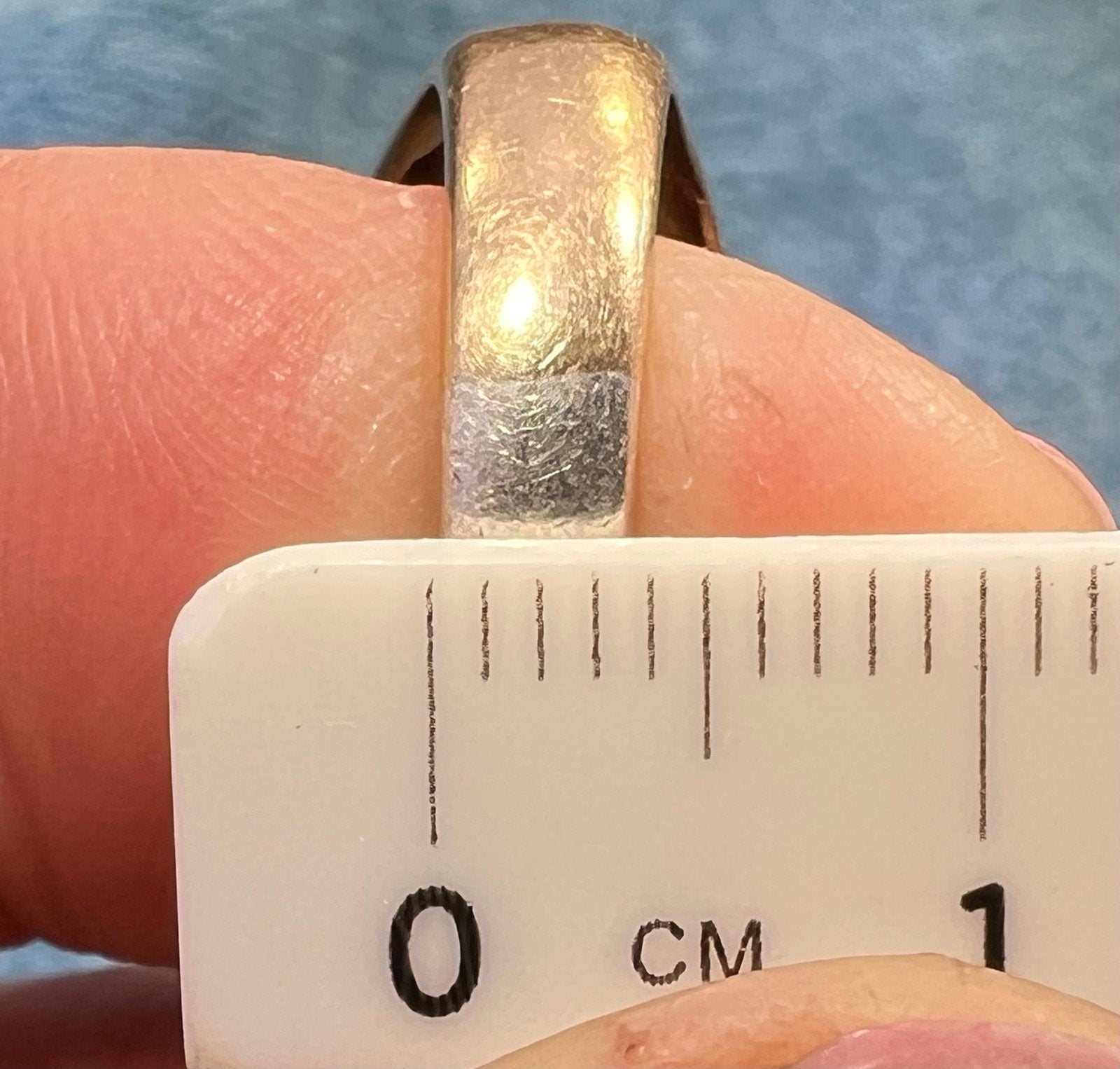 14k Yellow Gold + Silver Love Knot Ring. 7.5g + 14mm Designer