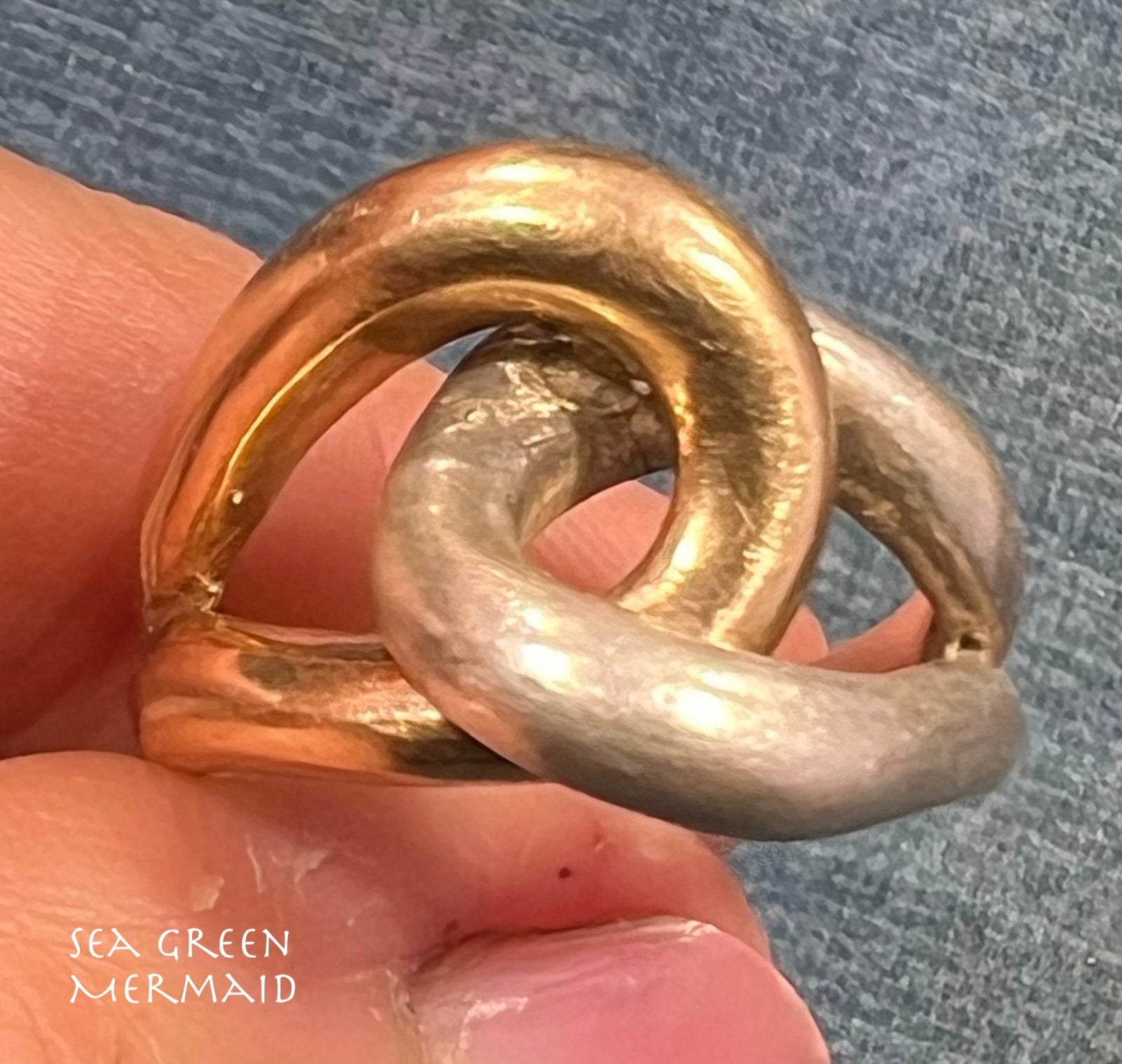 14k Yellow Gold + Silver Love Knot Ring. 7.5g + 14mm Designer