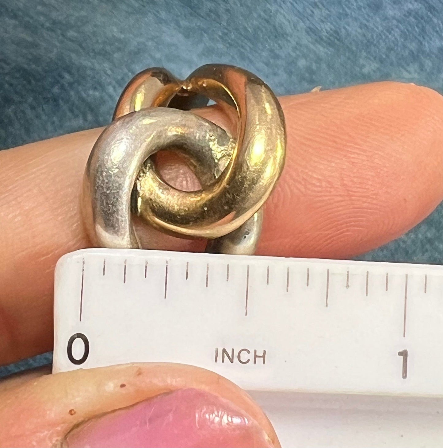 14k Yellow Gold + Silver Love Knot Ring. 7.5g + 14mm Designer