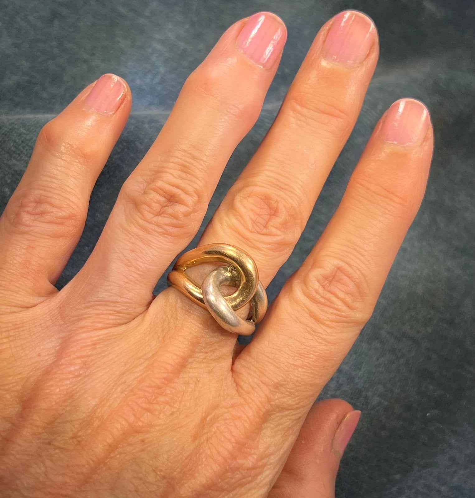 14k Yellow Gold + Silver Love Knot Ring. 7.5g + 14mm Designer