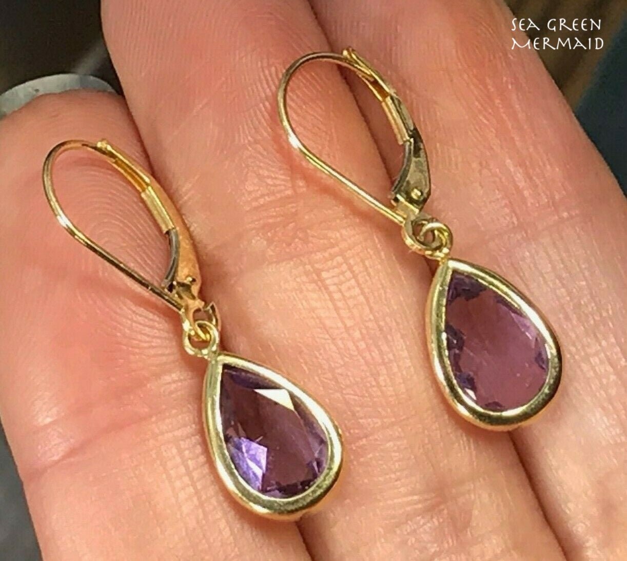 14k Yellow Gold Teardrop Amethyst Earrings. Pear-cut. Leverback