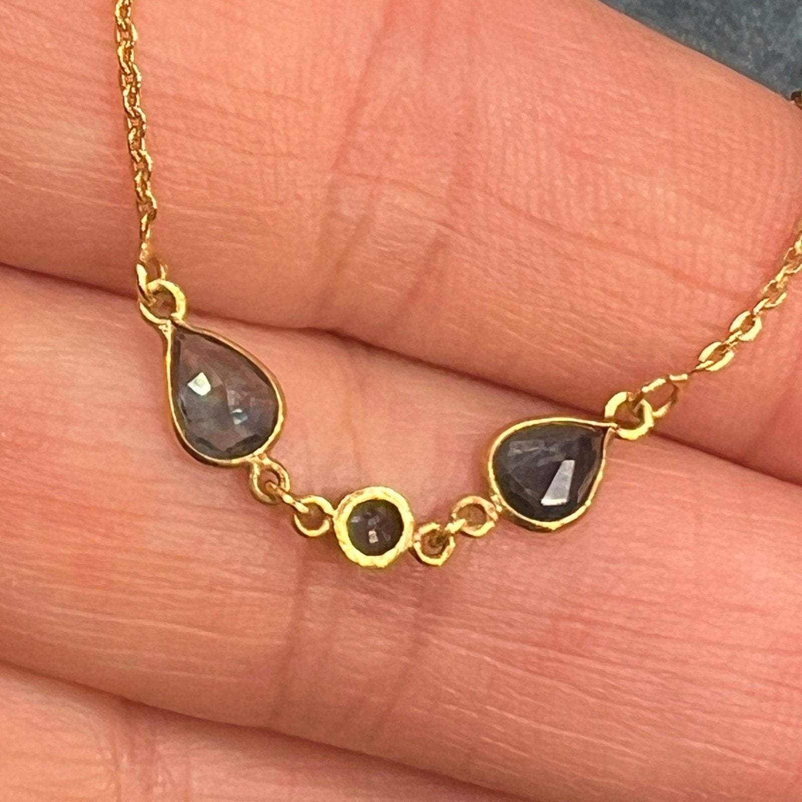 14k Yellow Gold Teardrop Natural Blue Sapphire Necklace. Antique