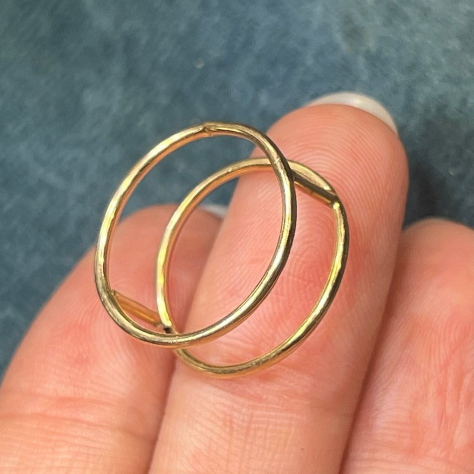 14k Yellow Gold Two Wire Band Ring. Wearable but Imperfect