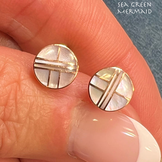 14k Yellow Rose Gold Earrings w Inlaid Mother of Pearl. Tiny Circle Studs