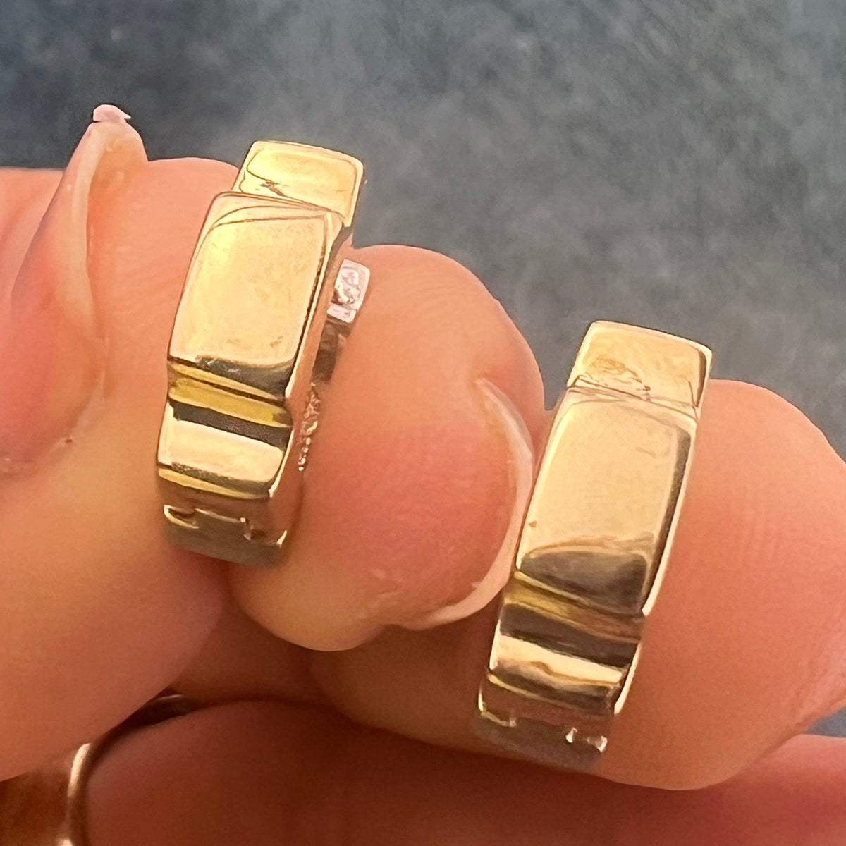 14k Yellow + White Gold Reversible Geometric Huggies Hoop Earrings. 1/2" + 5g