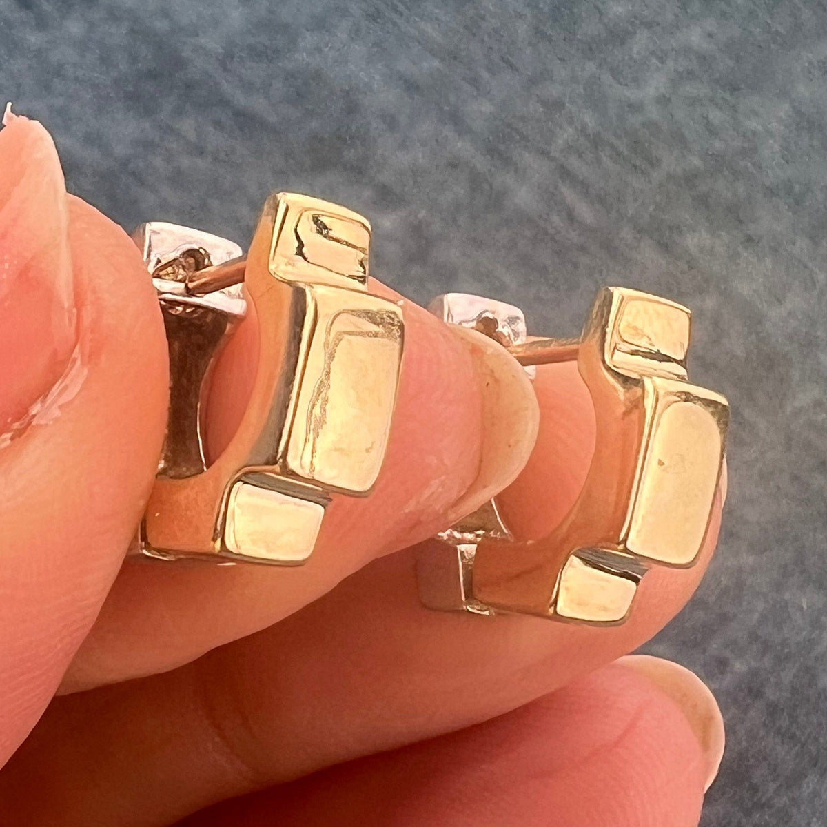 14k Yellow + White Gold Reversible Geometric Huggies Hoop Earrings. 1/2" + 5g