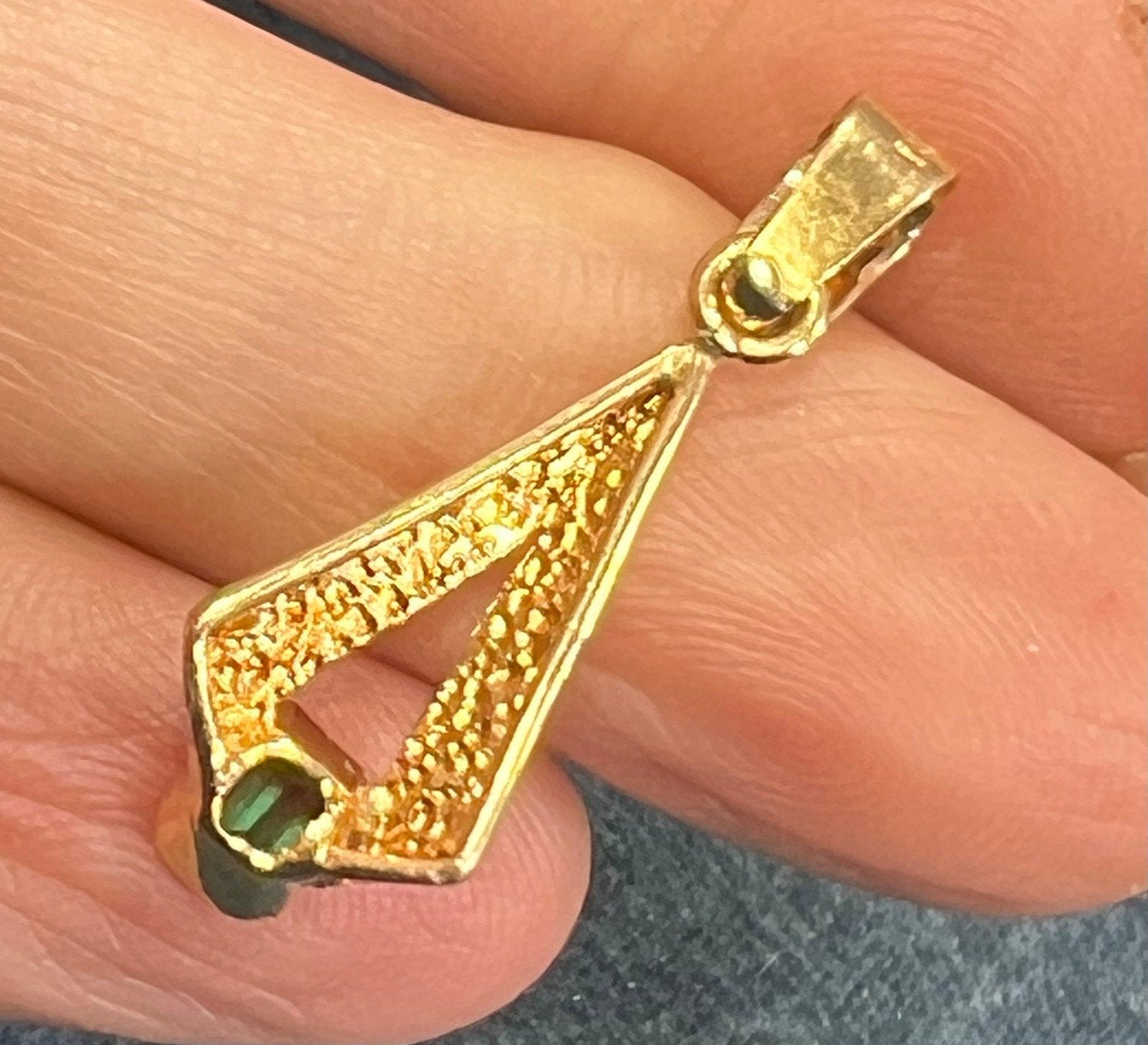 18K Yellow Gold Emerald-Cut COLUMBIAN Emerald Pendant *Video*