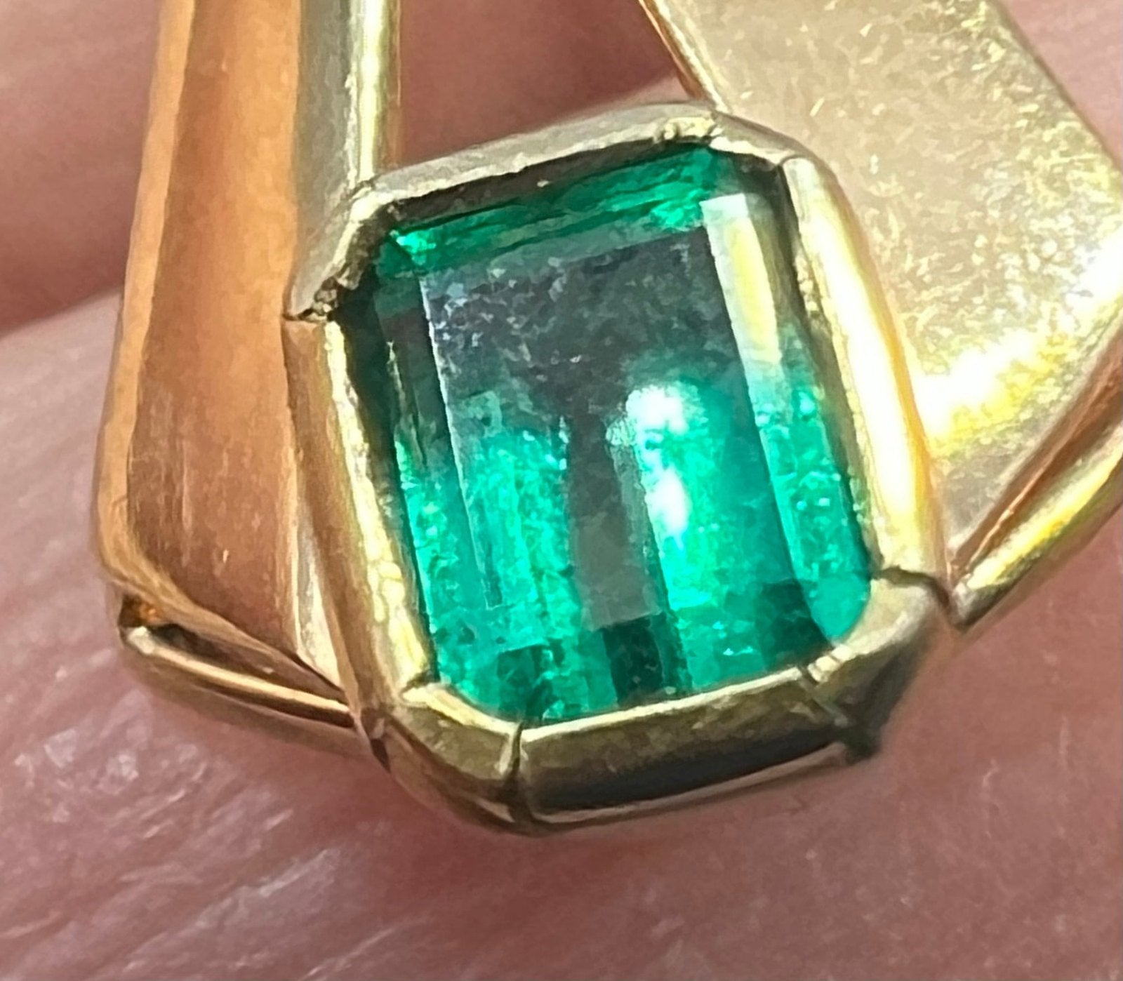 18K Yellow Gold Emerald-Cut COLUMBIAN Emerald Pendant *Video*