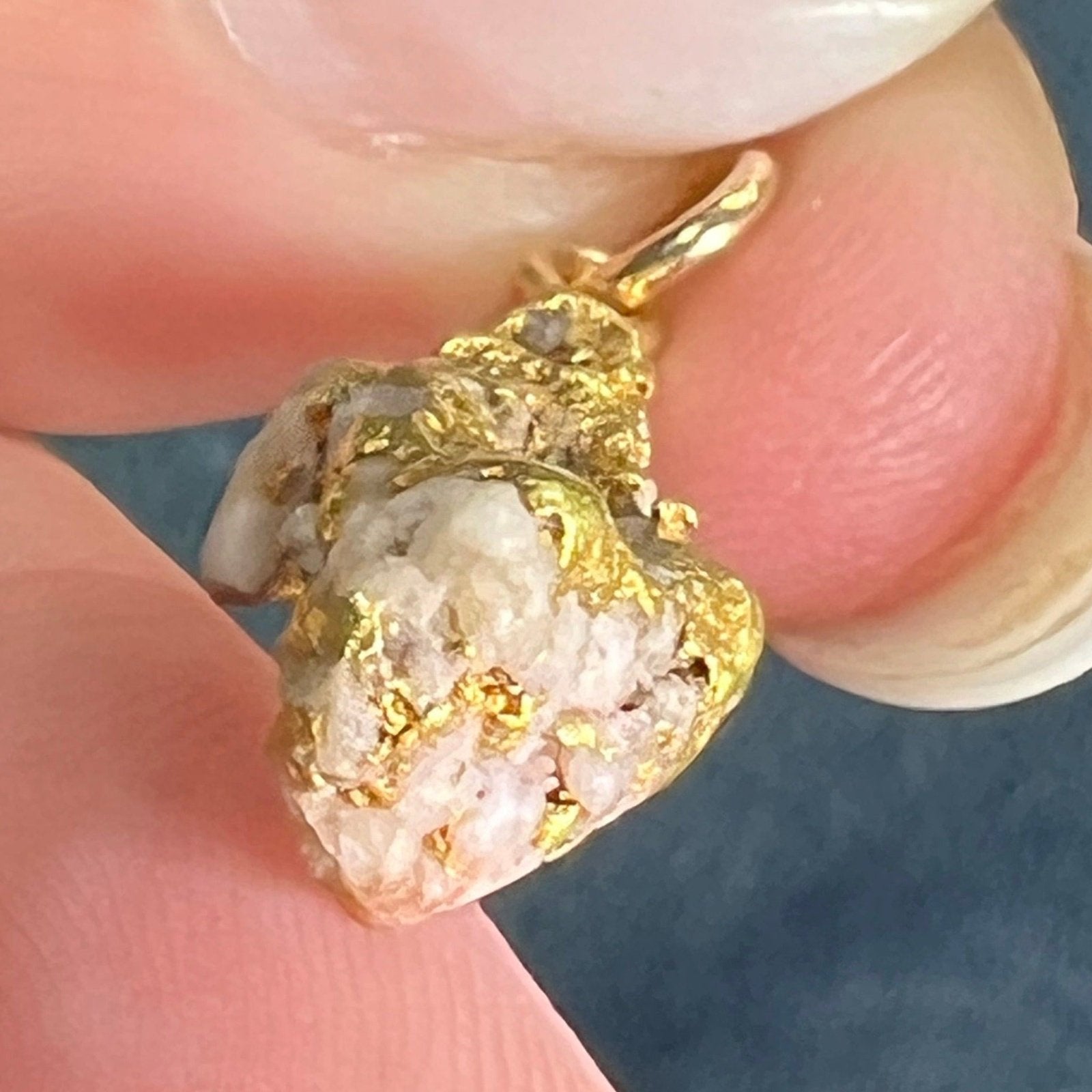 18k Gold ALASKA Gold-in-Quartz Nugget Pendant. Raw Ore. 1"