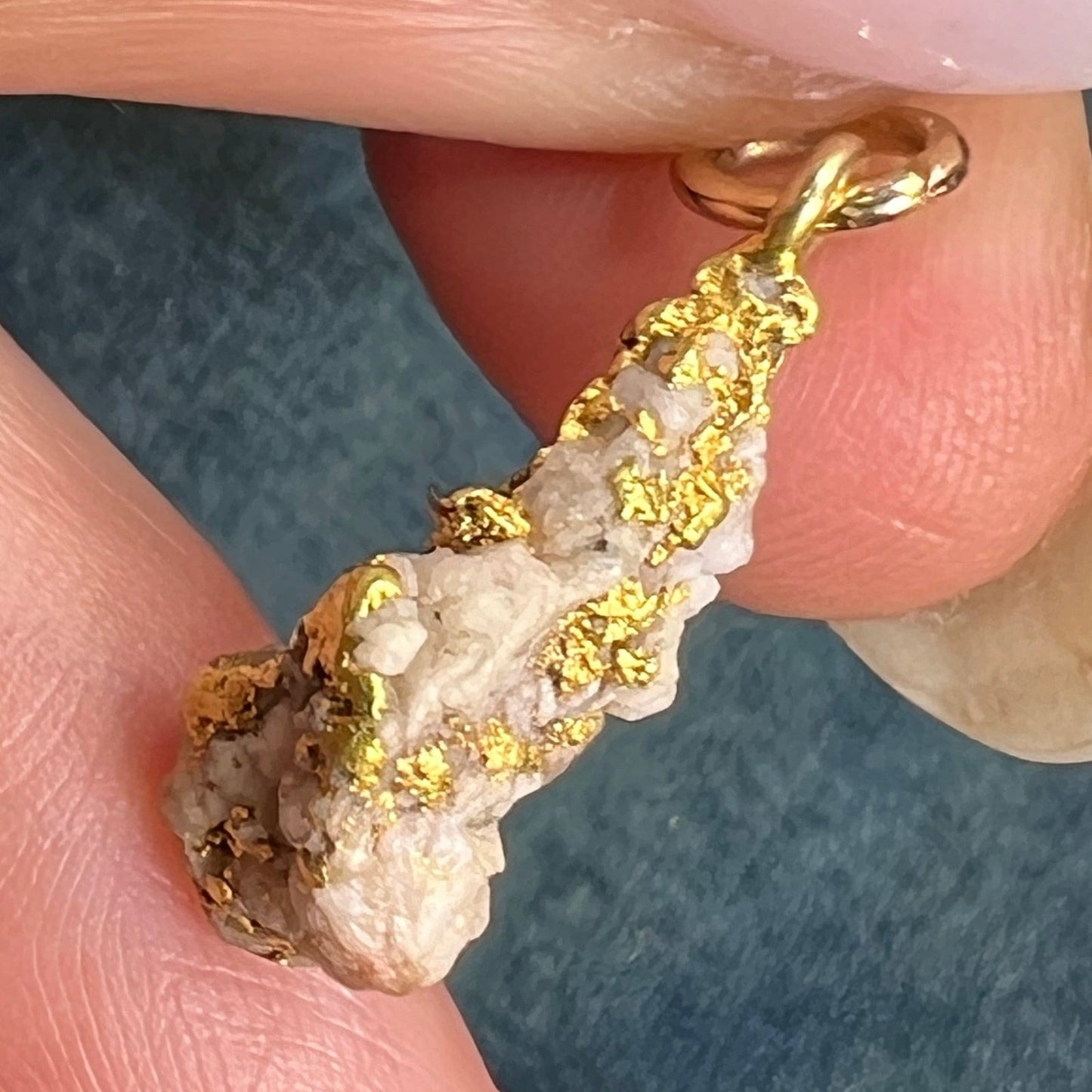 18k Gold ALASKA Gold-in-Quartz Nugget Pendant. Raw Ore. 1"