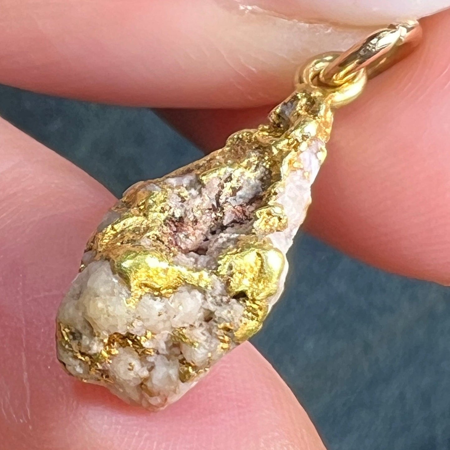 18k Gold ALASKA Gold-in-Quartz Nugget Pendant. Raw Ore. 1"