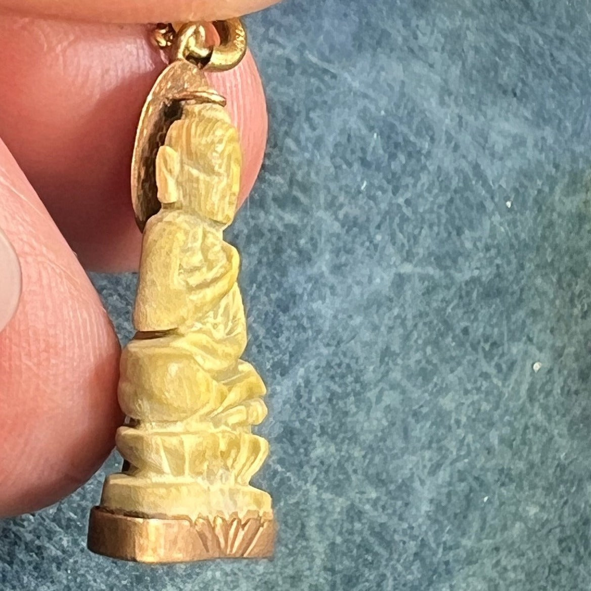 18k Gold Ancient Carved Jade Meditating Buddha Pendant. Lotus Blossom