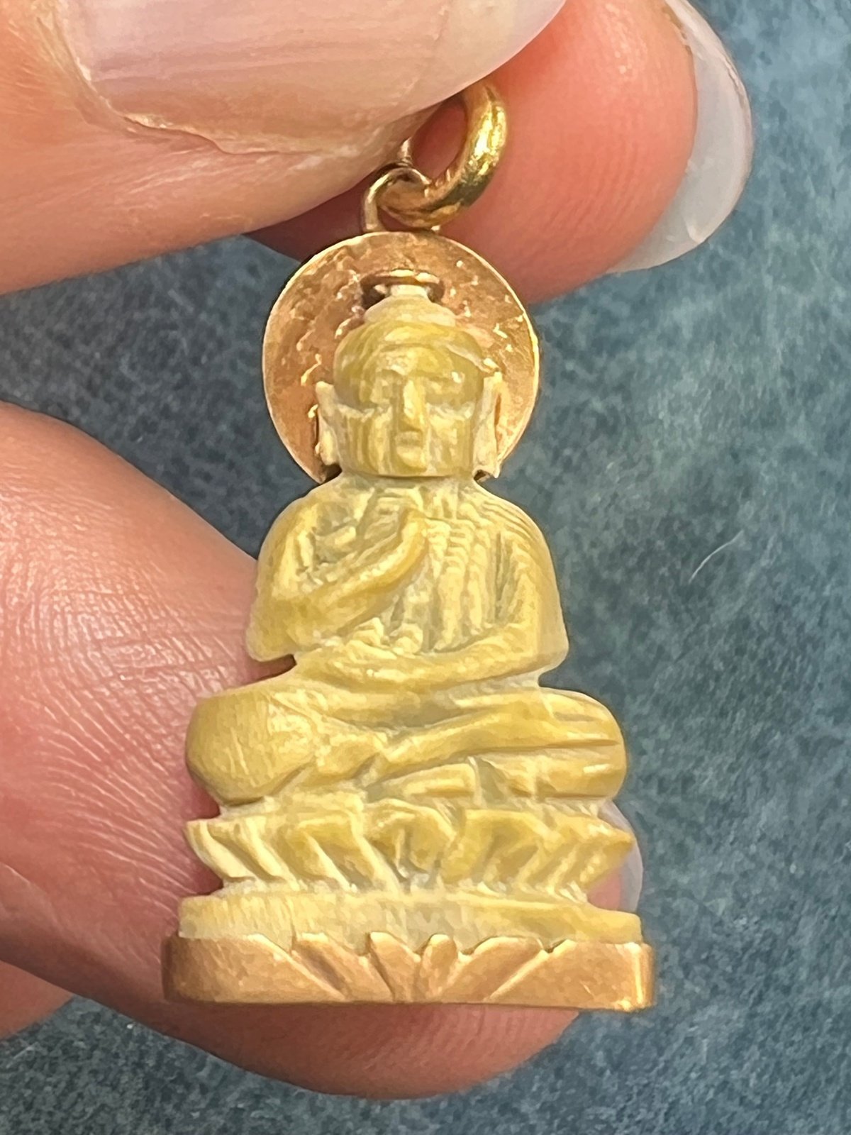 18k Gold Ancient Carved Jade Meditating Buddha Pendant. Lotus Blossom