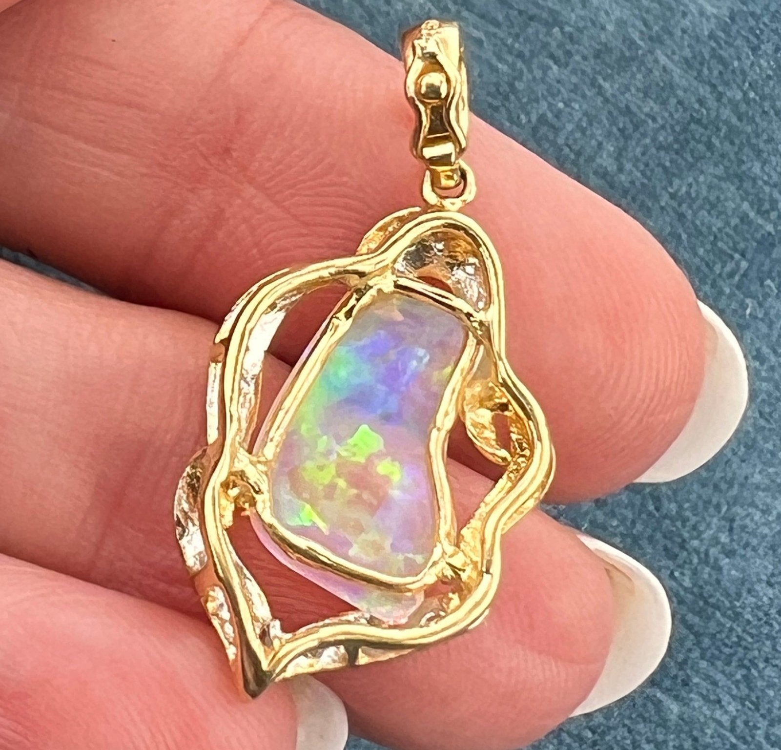 18k Gold Australian FINEST Jelly Opal Pendant w Diamonds *Video*