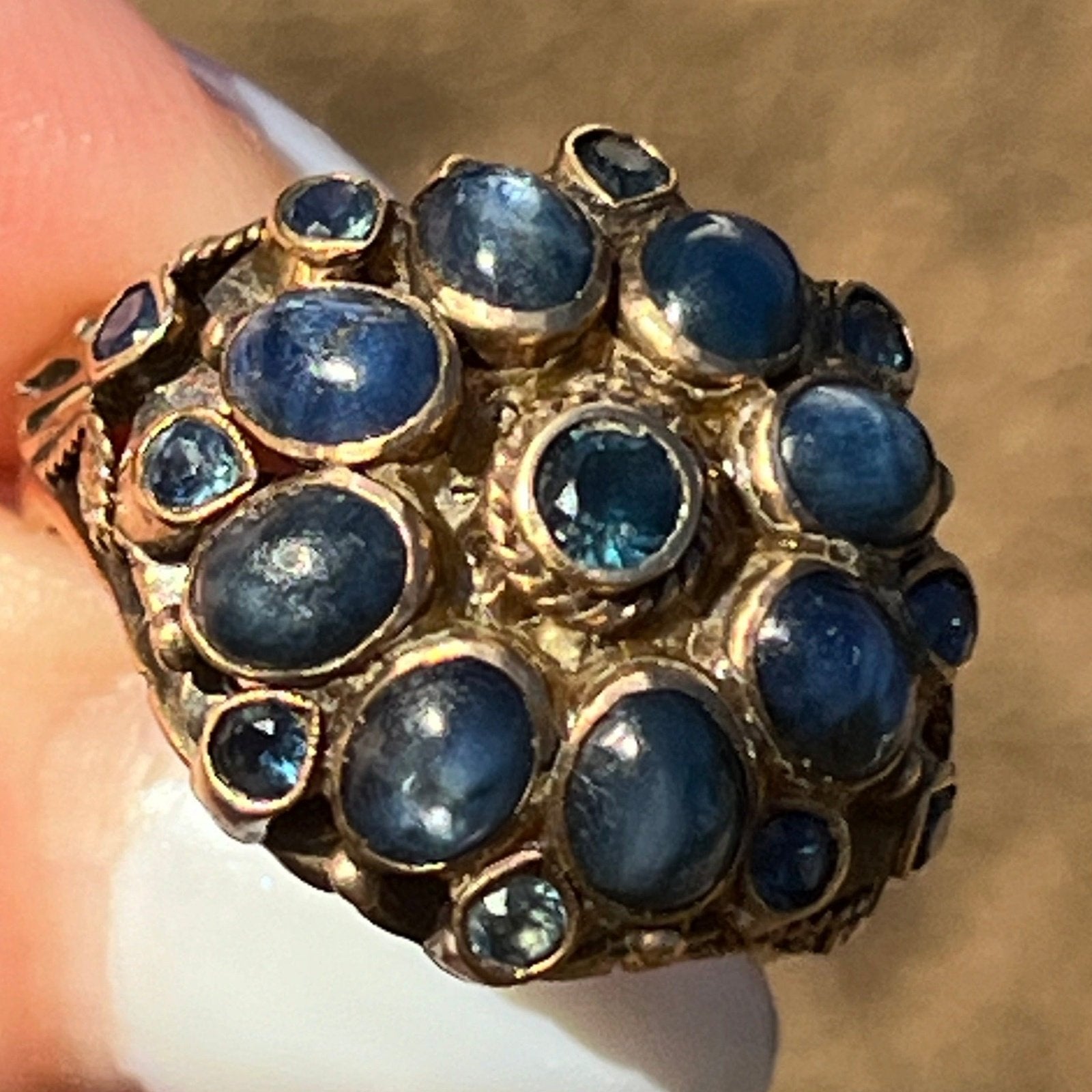 18k Gold Blue Sapphire Cabochon "Sunburst" Ring. 3/4" & 6.7g *Video*