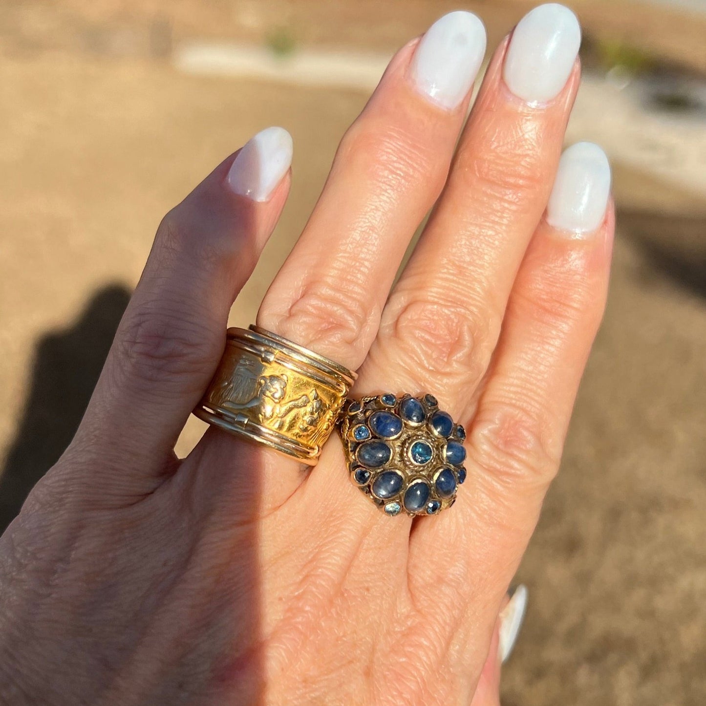 18k Gold Blue Sapphire Cabochon "Sunburst" Ring. 3/4" & 6.7g *Video*