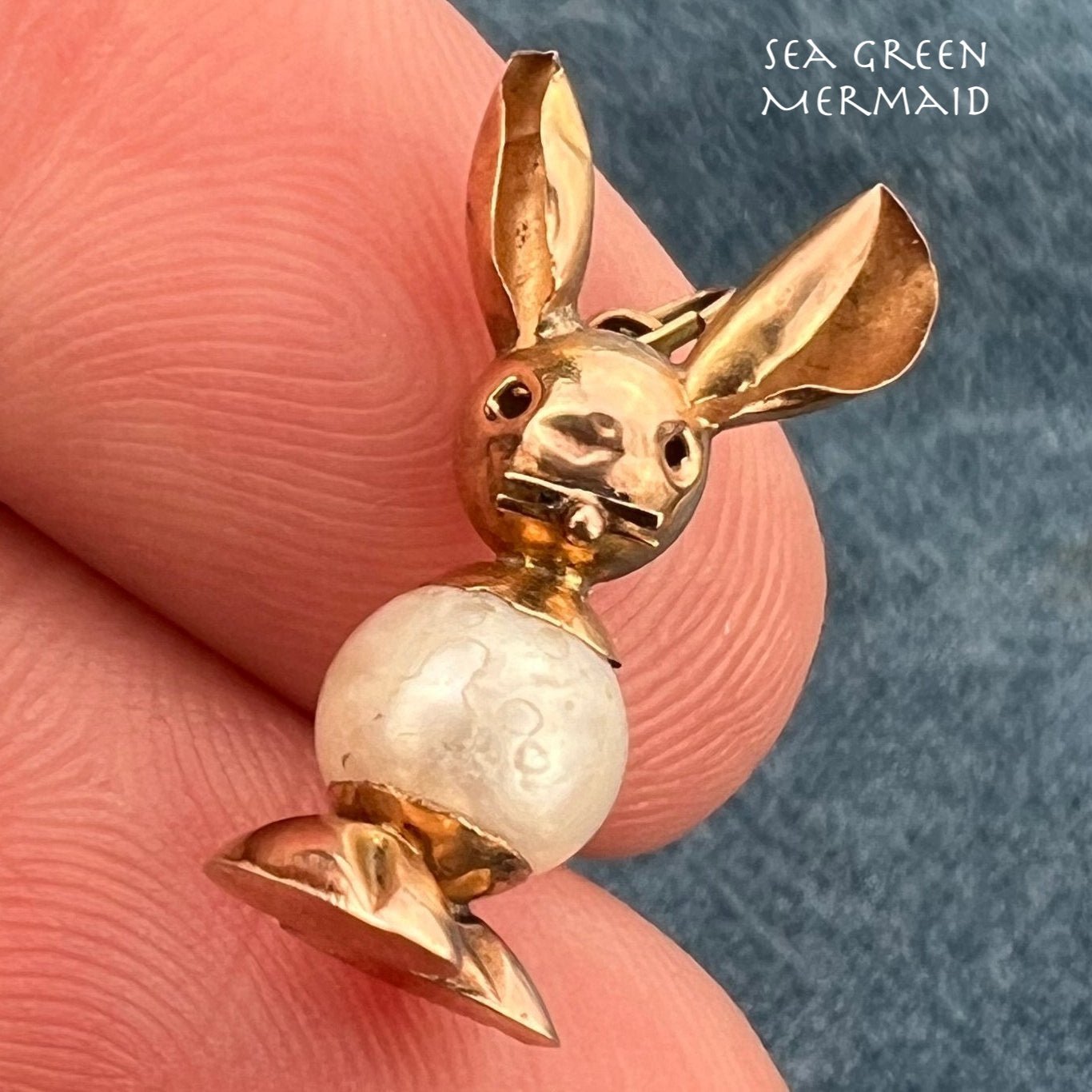 18k Gold Bunny Rabbit Pendant w Pearl Jelly Belly. Antique