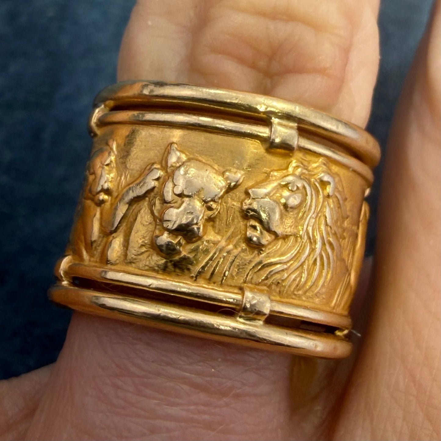18k Gold Carrera e Carrera LIONS + Cubs Family Ring. Wide 1/2" Cigar Band *Video*