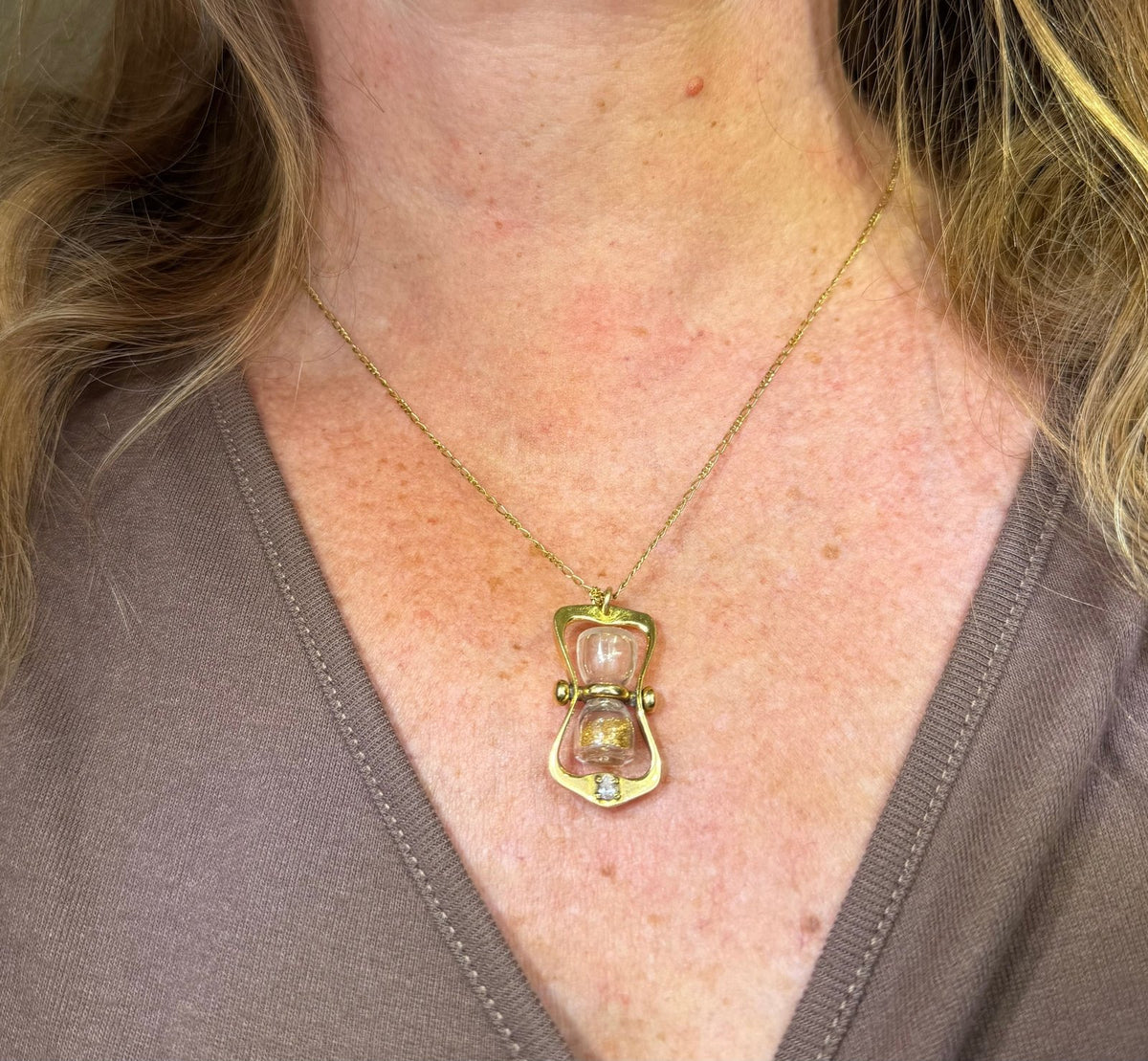 18k Gold Hourglass Timer Pendant w Pear Cut Diamond. 8g 1.2" *Video*