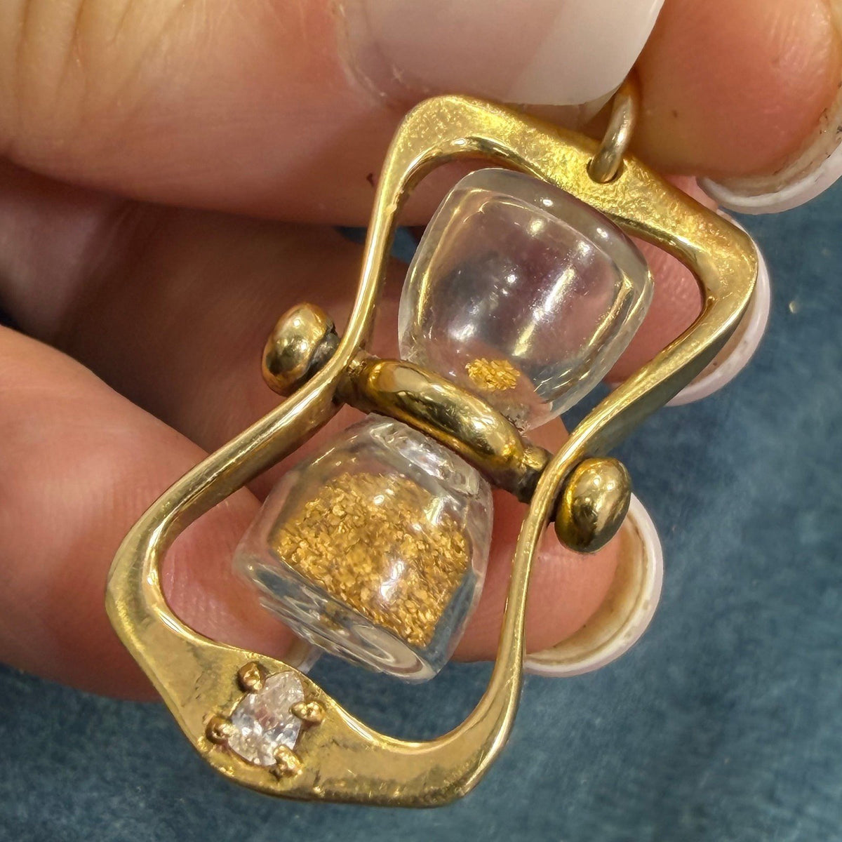 18k Gold Hourglass Timer Pendant w Pear Cut Diamond. 8g 1.2" *Video*