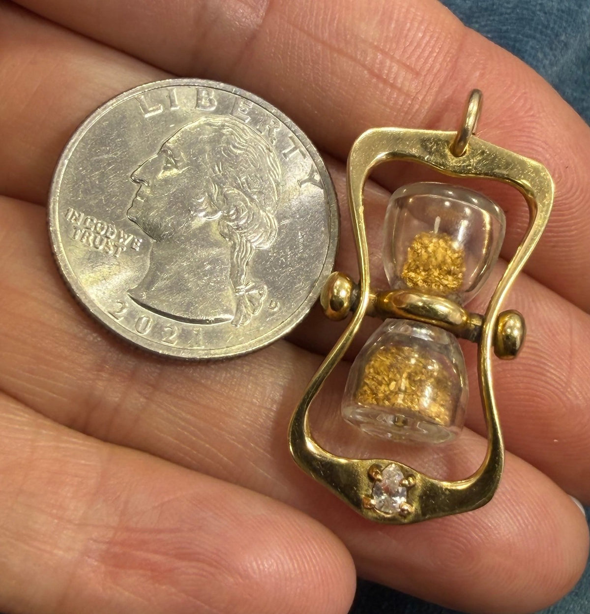 18k Gold Hourglass Timer Pendant w Pear Cut Diamond. 8g 1.2" *Video*