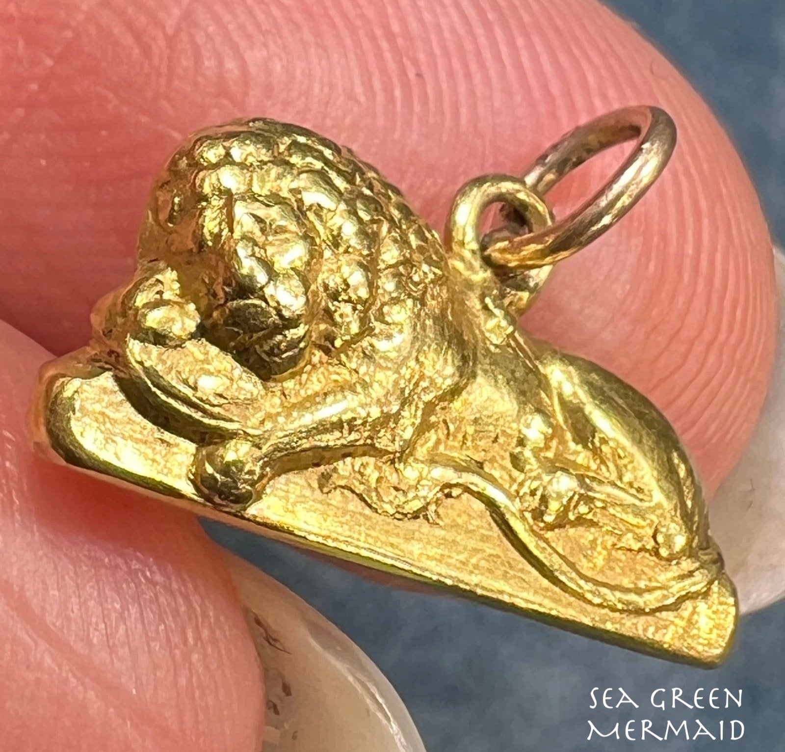 18k Gold Lion of Lucerne Pendant. Swiss Memorial of French Revolution