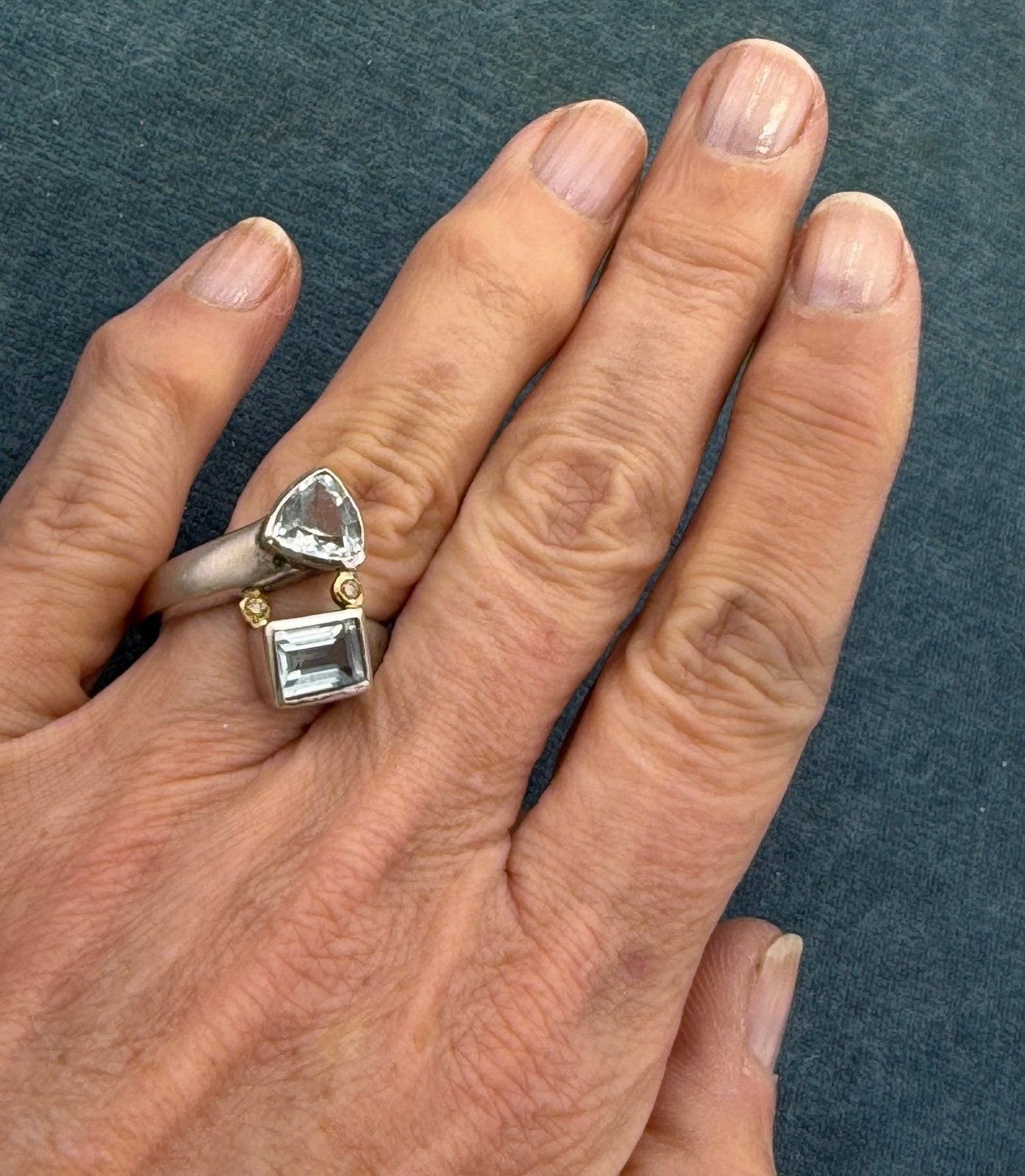 18k Gold + Sterling Silver 2 Aquamarine Ring w Champagne Diamonds. 10g + 3/4"