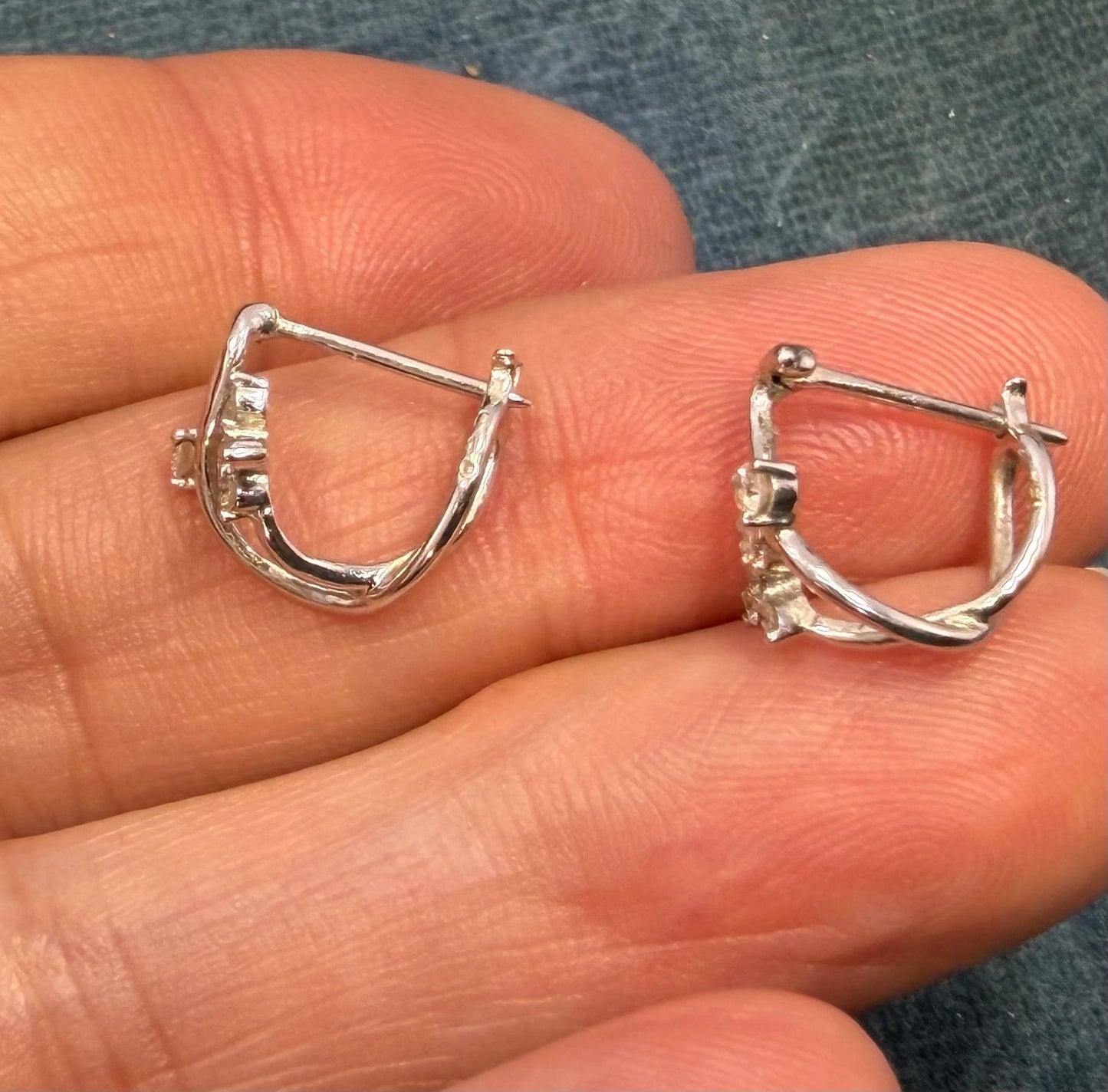 18k White Gold Diamond Flowers Huggies Hoop Earrings. Designer
