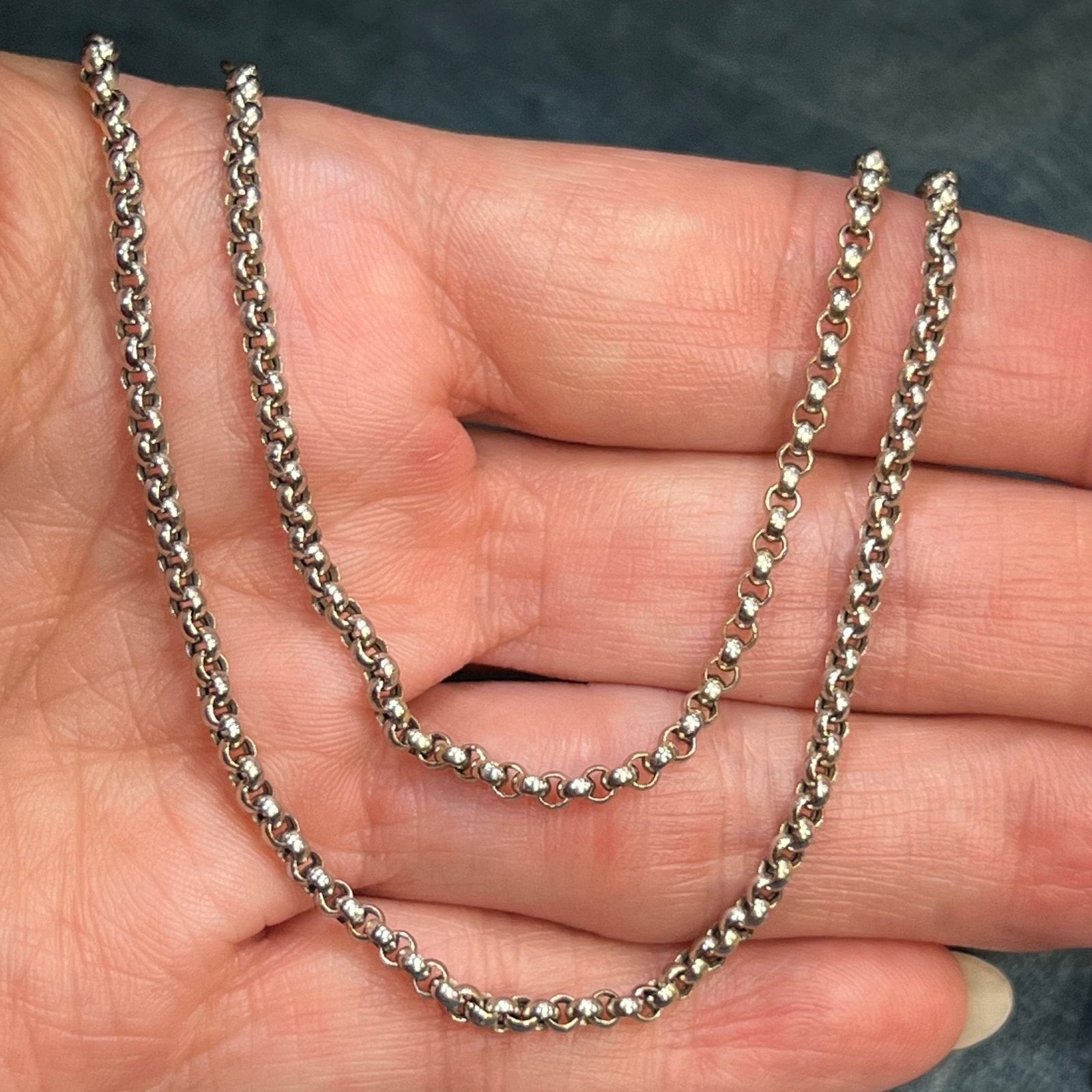 White gold rolo chain sales