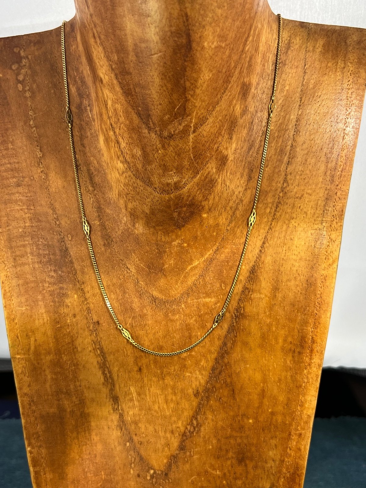 18k Yellow Gold Antique Fancy Diamond Links Chain. 2.5g - H