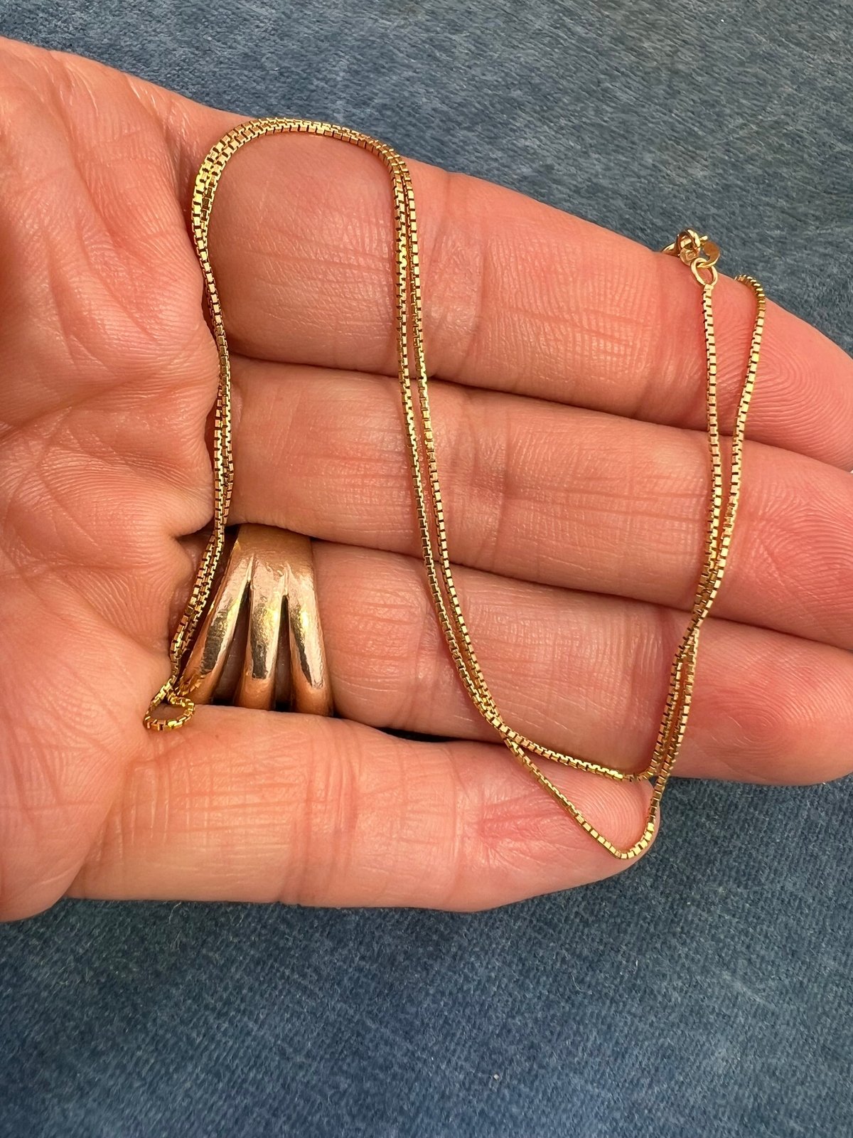 18k Yellow Gold Box Chain. 2.3g - N