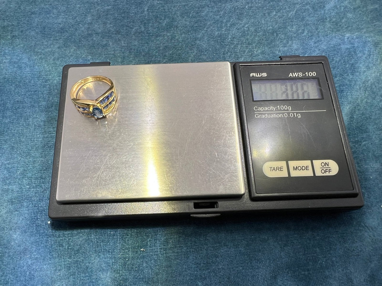 18k Yellow Gold Natural Ceylon Blue Sapphire Ring. Wide Band