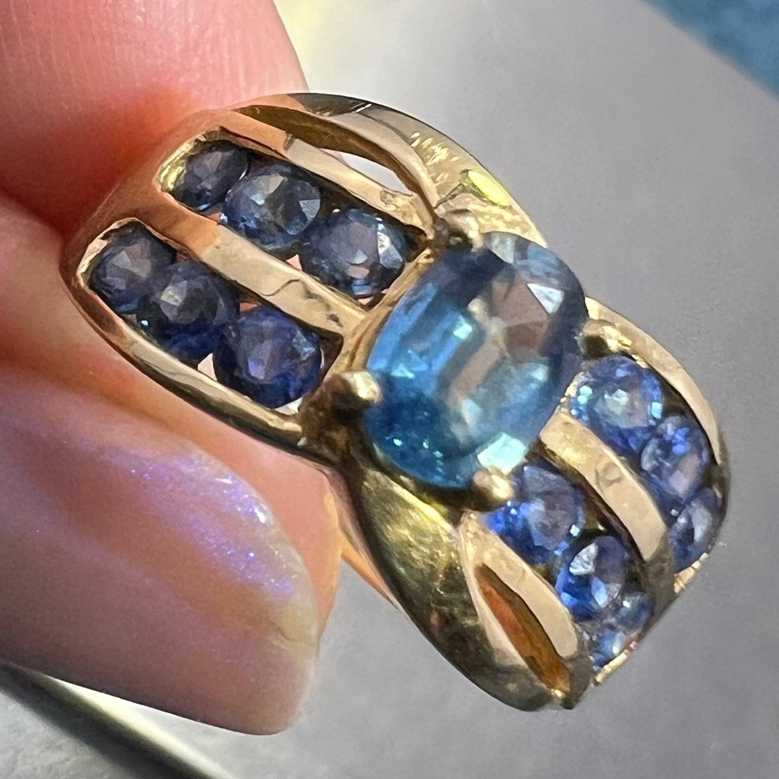18k Yellow Gold Natural Ceylon Blue Sapphire Ring. Wide Band