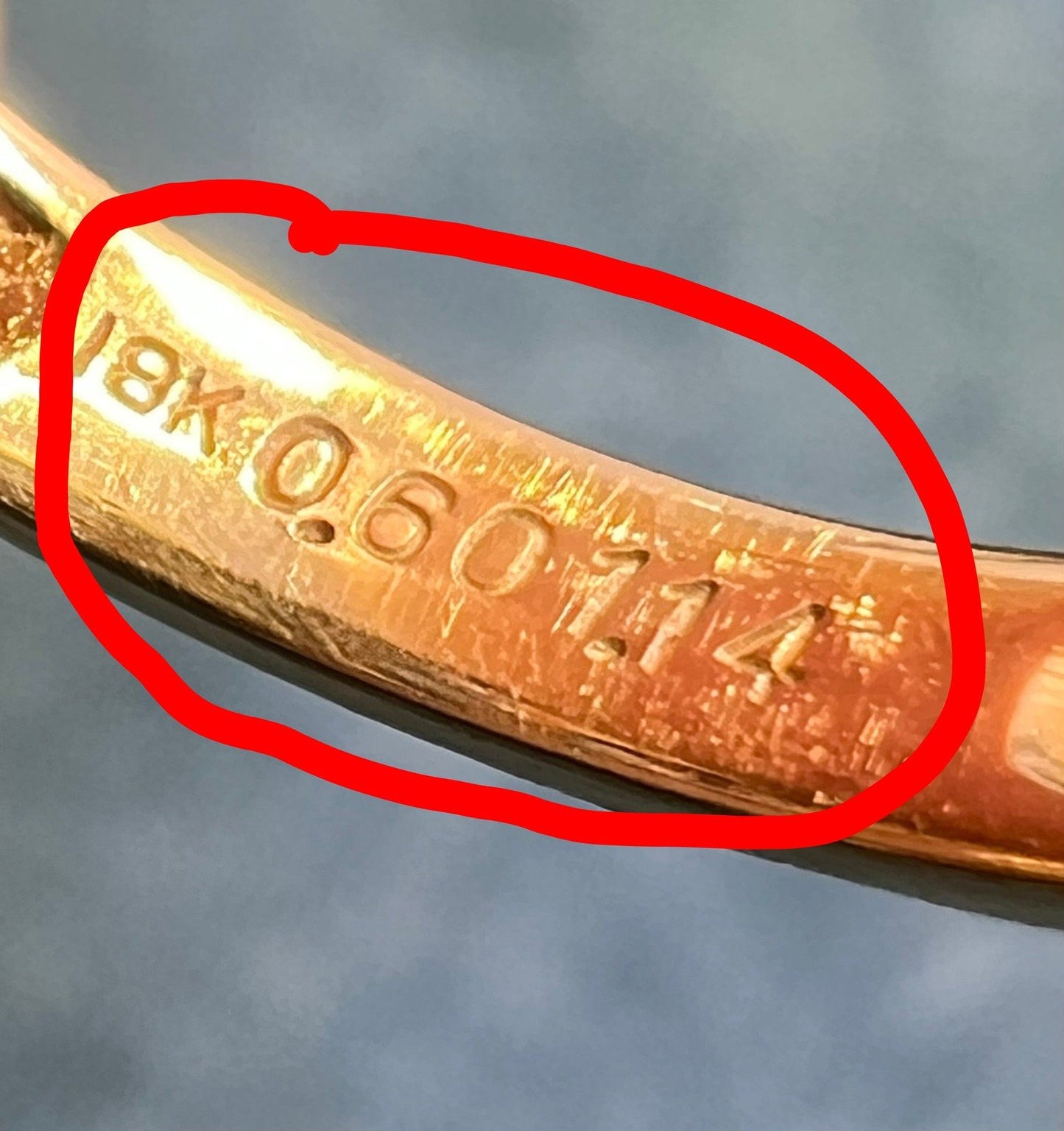 18k Yellow Gold Natural Ceylon Blue Sapphire Ring. Wide Band