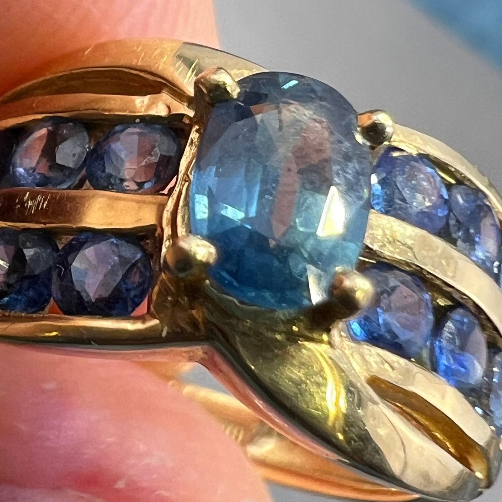 18k Yellow Gold Natural Ceylon Blue Sapphire Ring. Wide Band