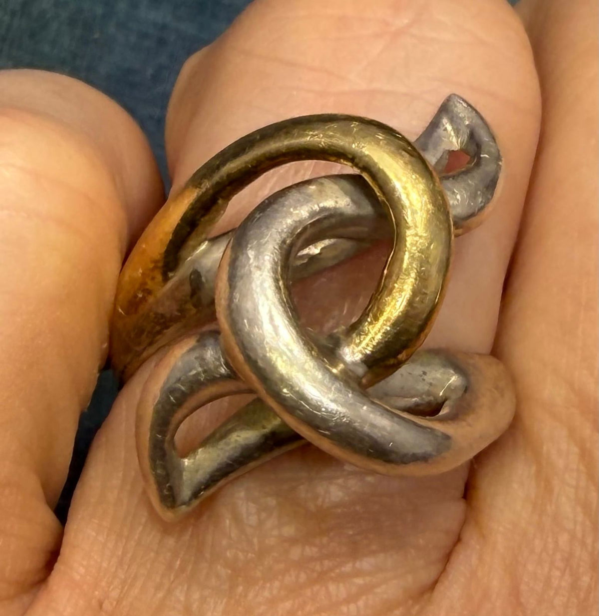 18k Yellow Gold + Silver Love Knot Ring. 3/4" + 7.6g Designer