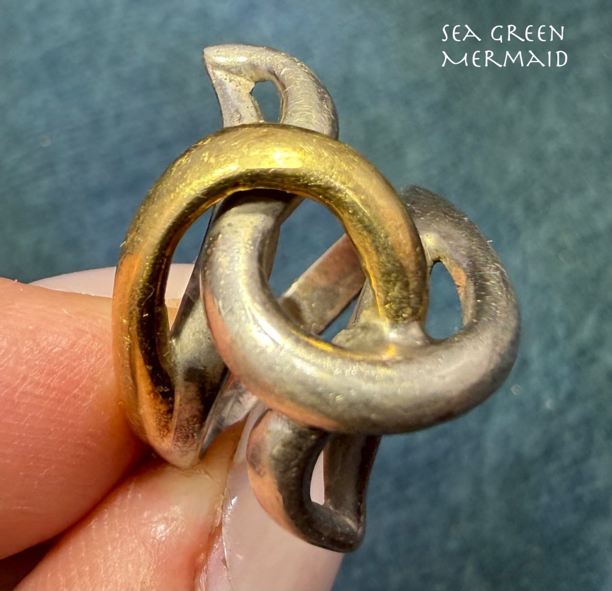 18k Yellow Gold + Silver Love Knot Ring. 3/4" + 7.6g Designer