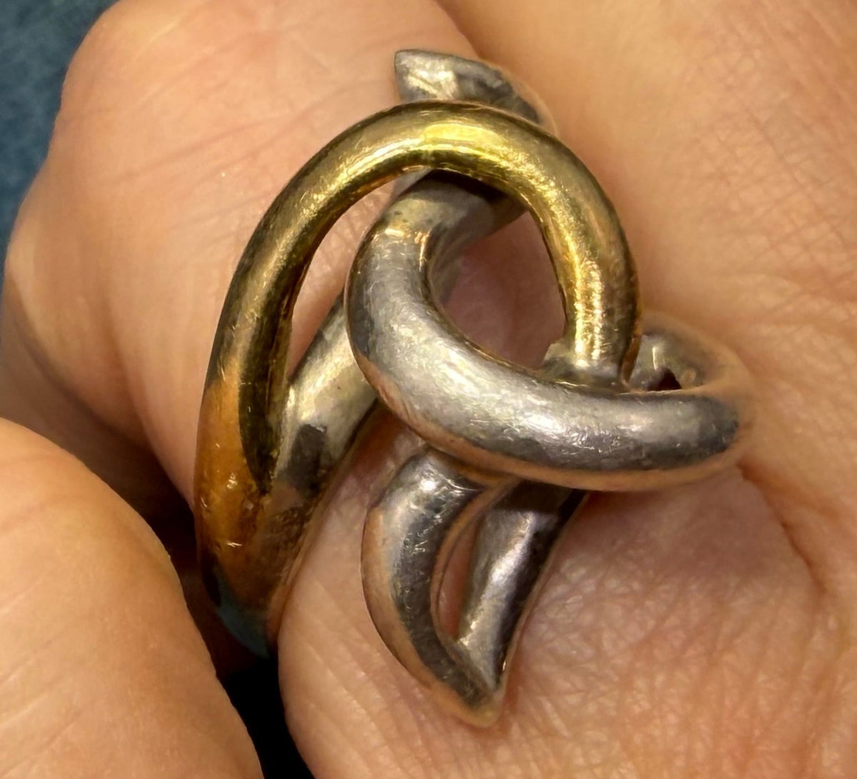 18k Yellow Gold + Silver Love Knot Ring. 3/4" + 7.6g Designer