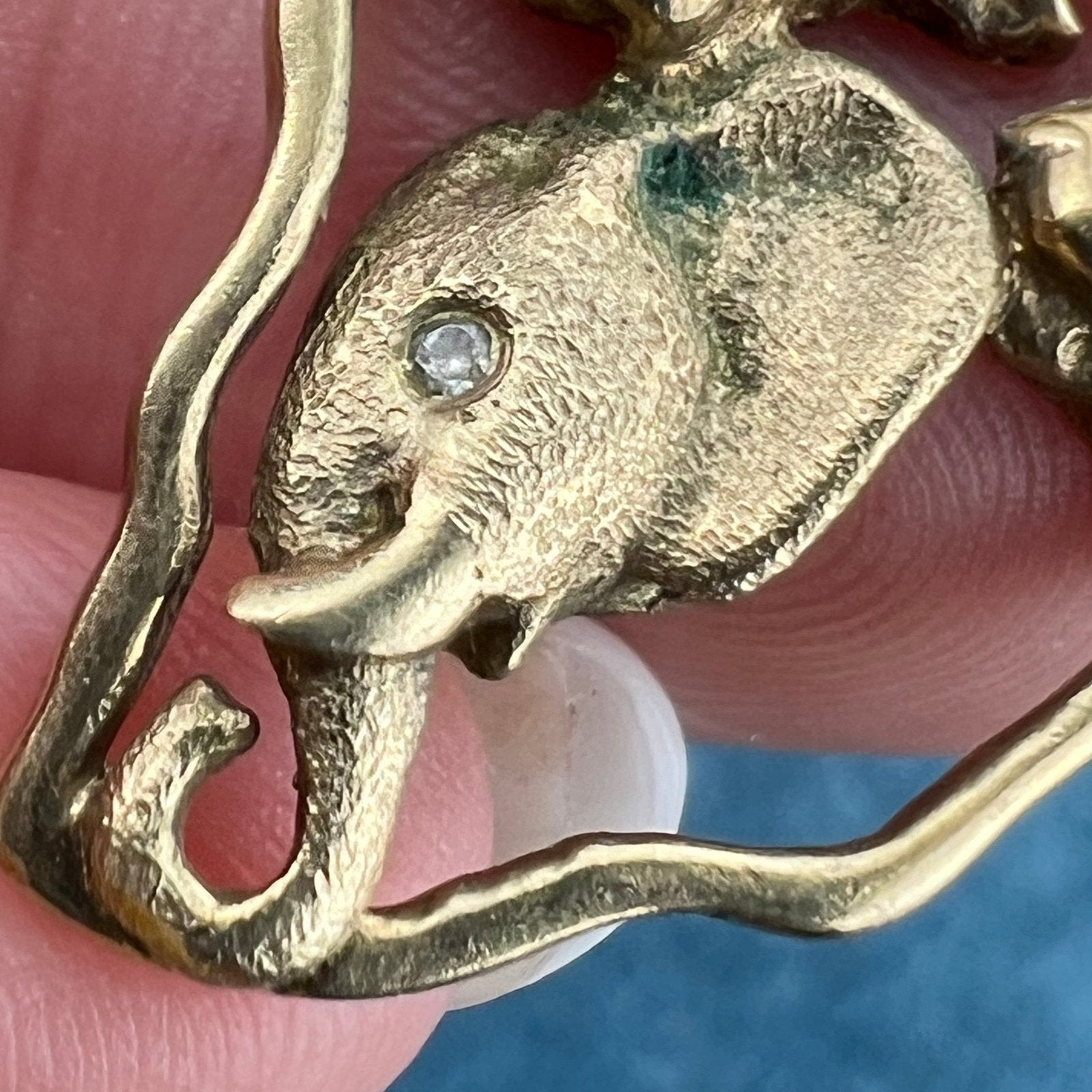 9k- 10k Gold African Animals Pendant w Diamond. Lion Elephant. 1.7" + 7g