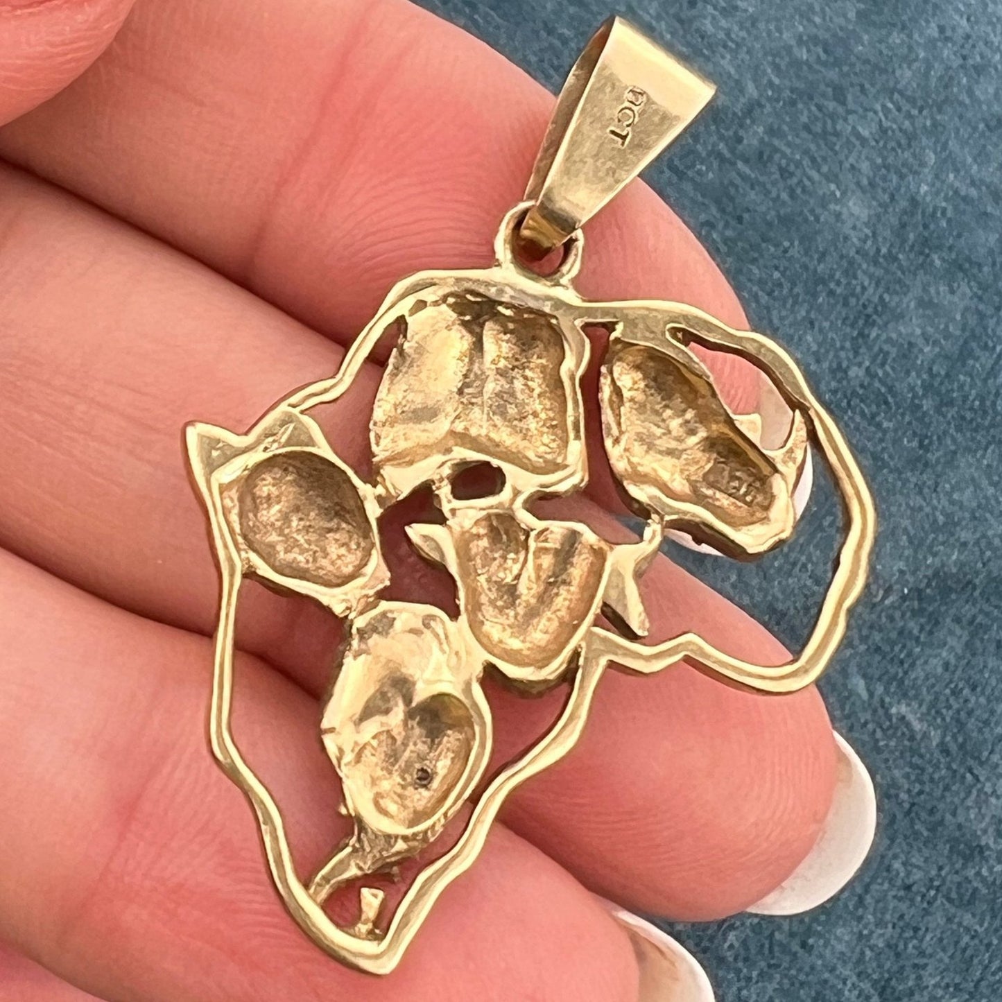 9k- 10k Gold African Animals Pendant w Diamond. Lion Elephant. 1.7" + 7g