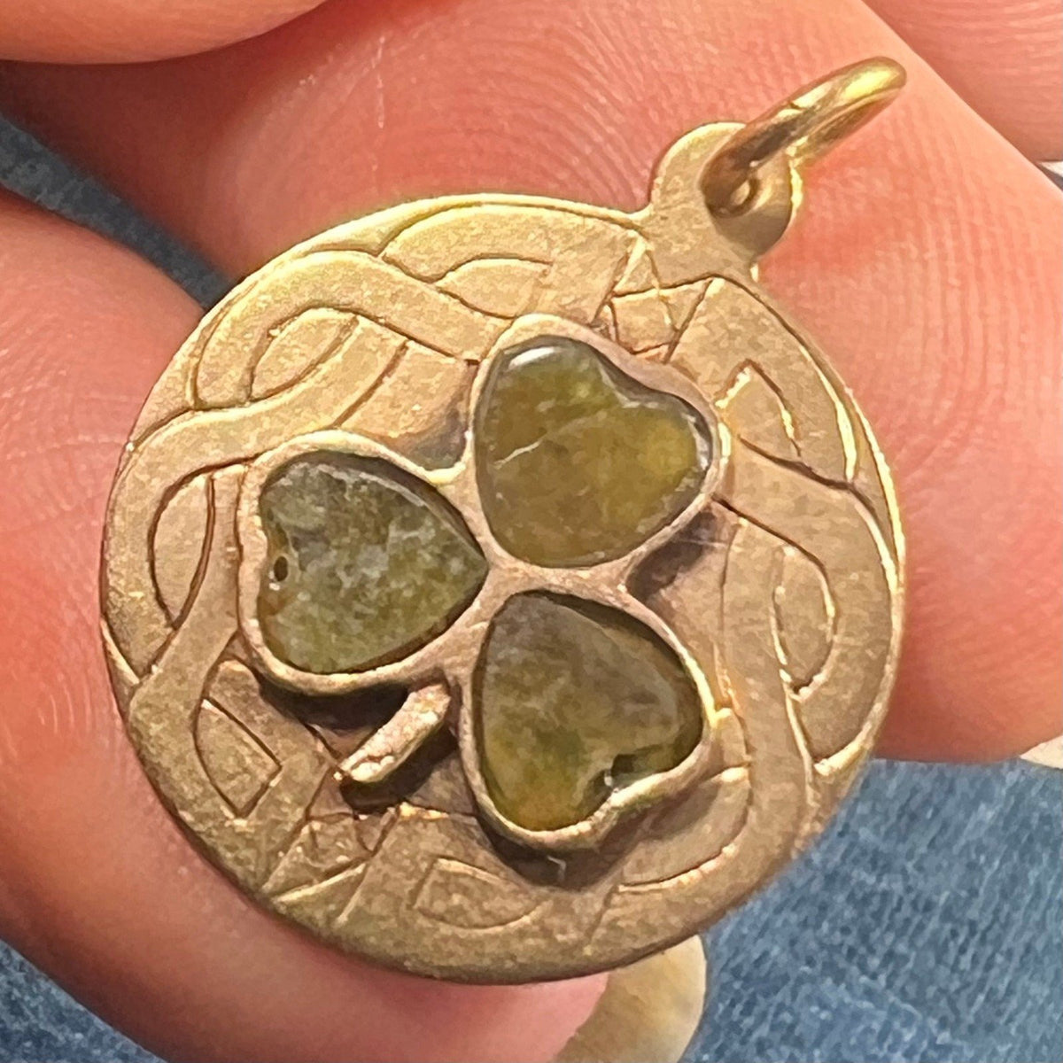 9k -10k Gold Irish Connemara Marble Shamrock Clover Medallion Pendant