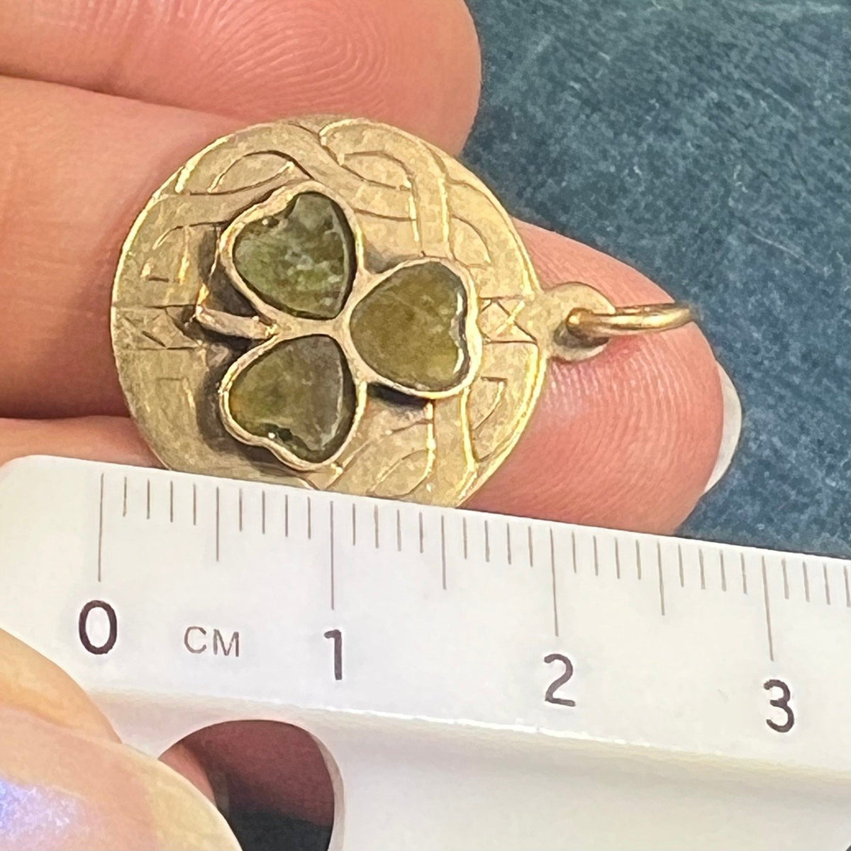 9k -10k Gold Irish Connemara Marble Shamrock Clover Medallion Pendant
