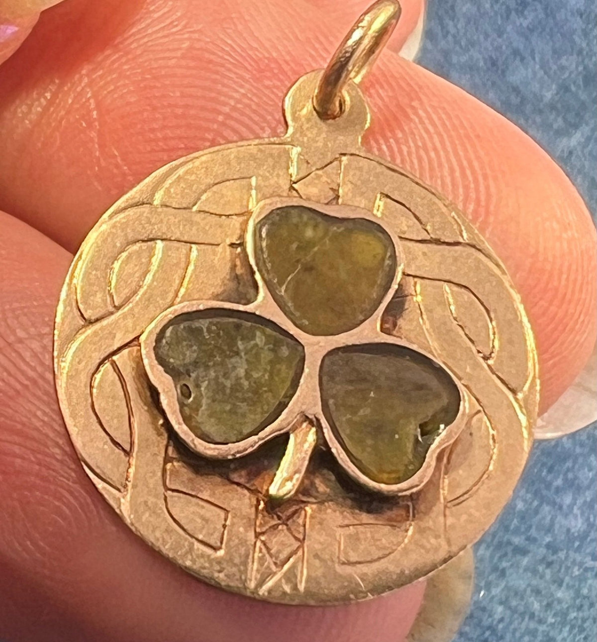 9k -10k Gold Irish Connemara Marble Shamrock Clover Medallion Pendant
