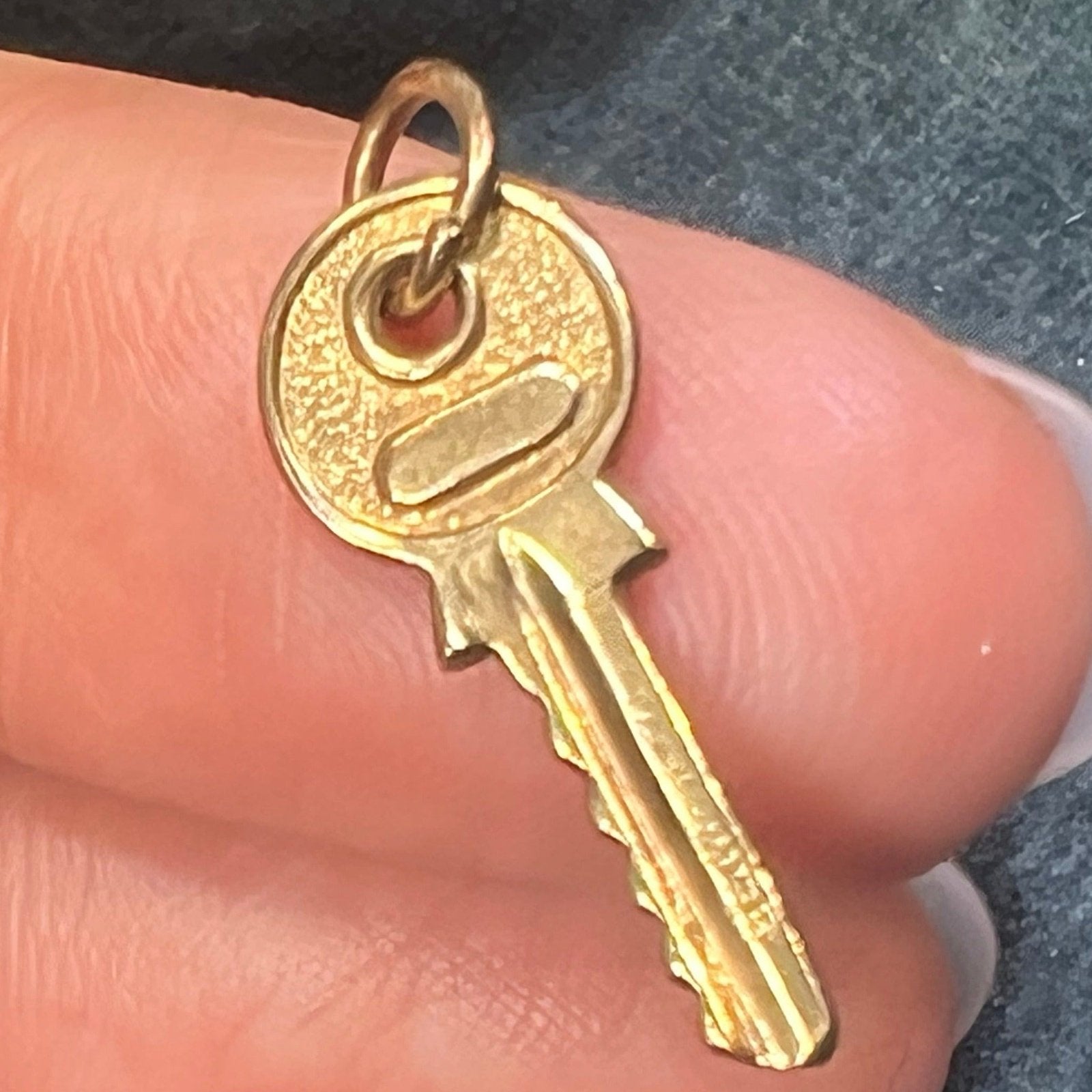 9k - 10k Yellow Gold Antique Lover's Key Pendant