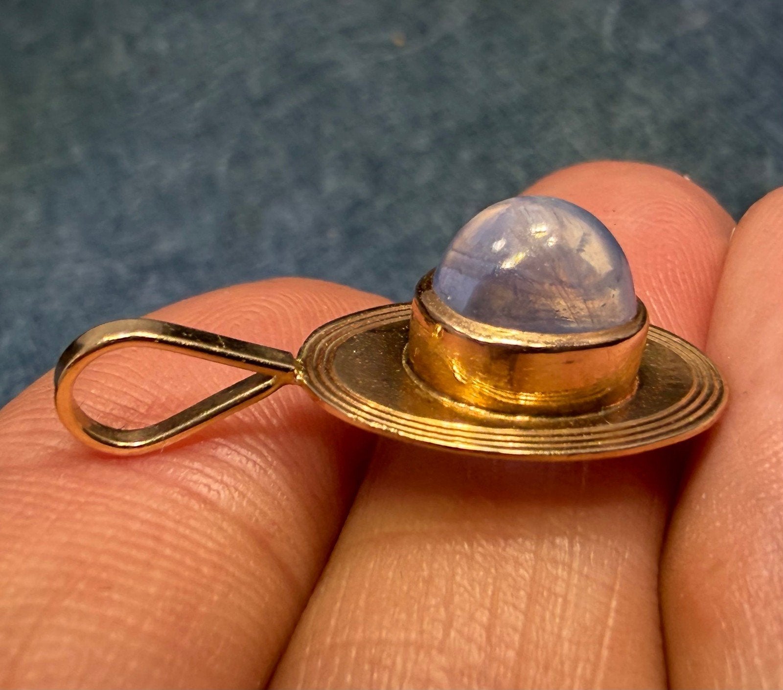 9k Gold Lavender Blue Star Sapphire Antique 1" Pendant w 14k Bail *Video*