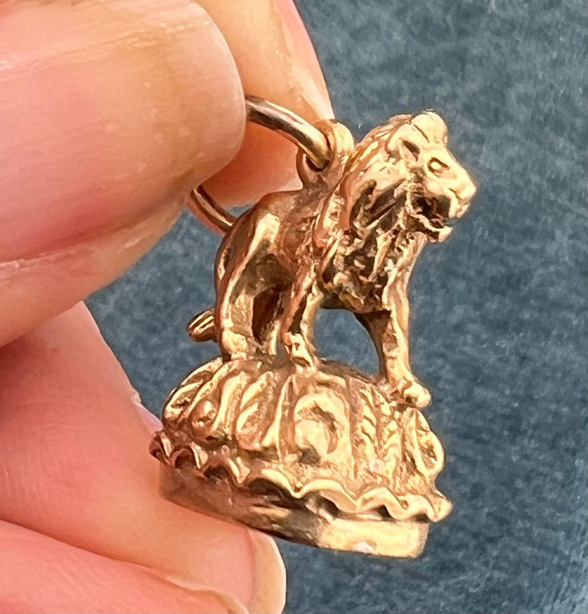 9k tests 10k Gold Standing Lion Pendant. Victorian Watch Fob 1" + 6.7g *Video*