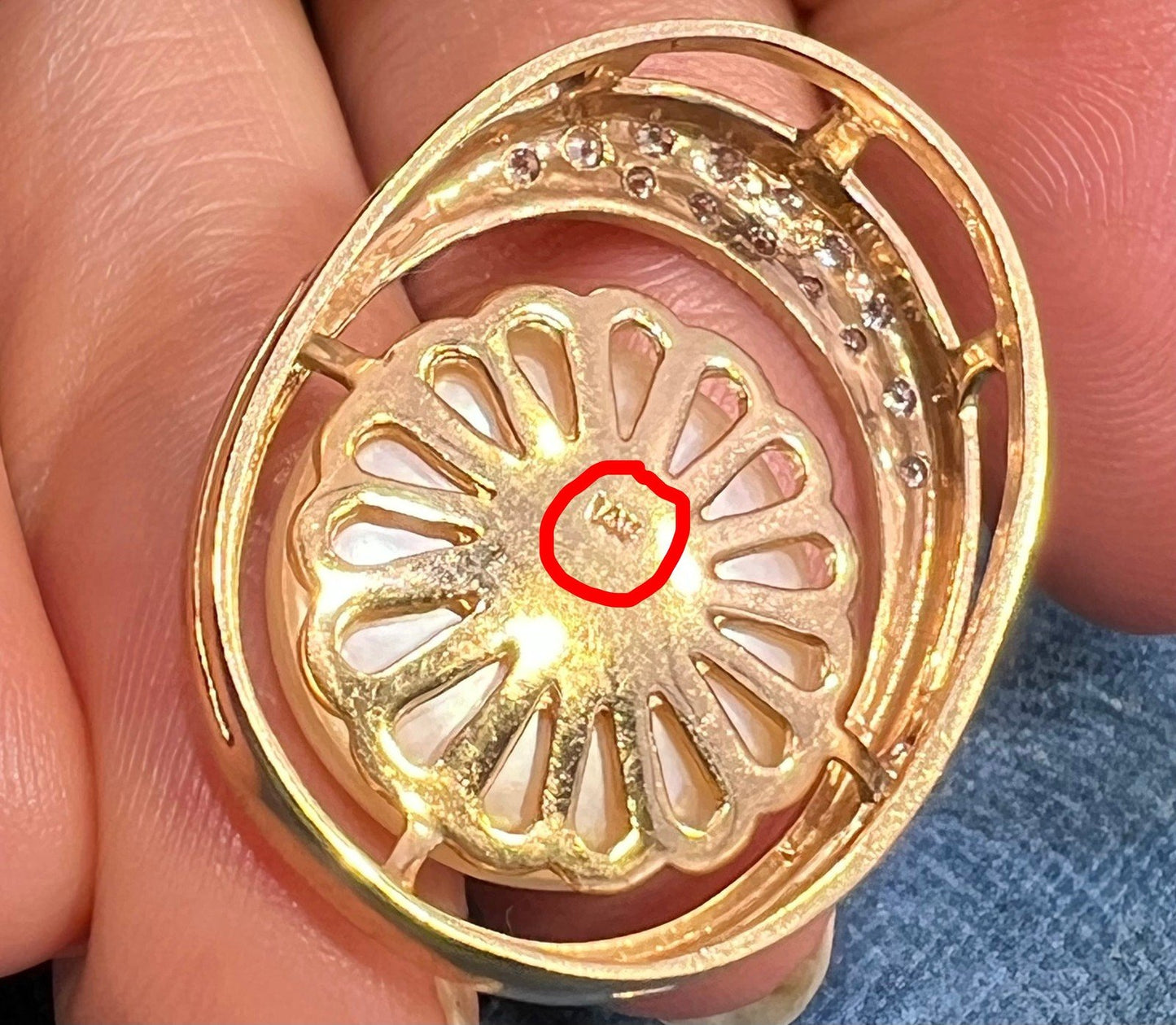 D- 14k Pearl Diamond Pendant Modern *Video*